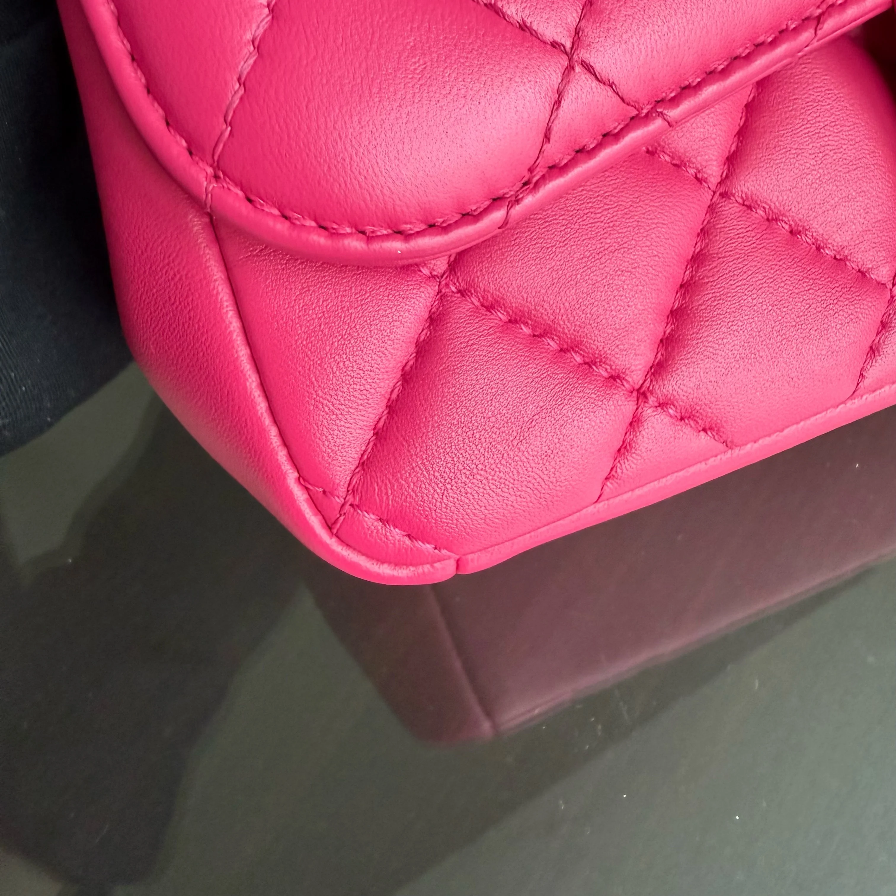 Chanel Chic Flap Small - 23CM Quilted Lambskin Hot Pink Gold Hardware Series 22