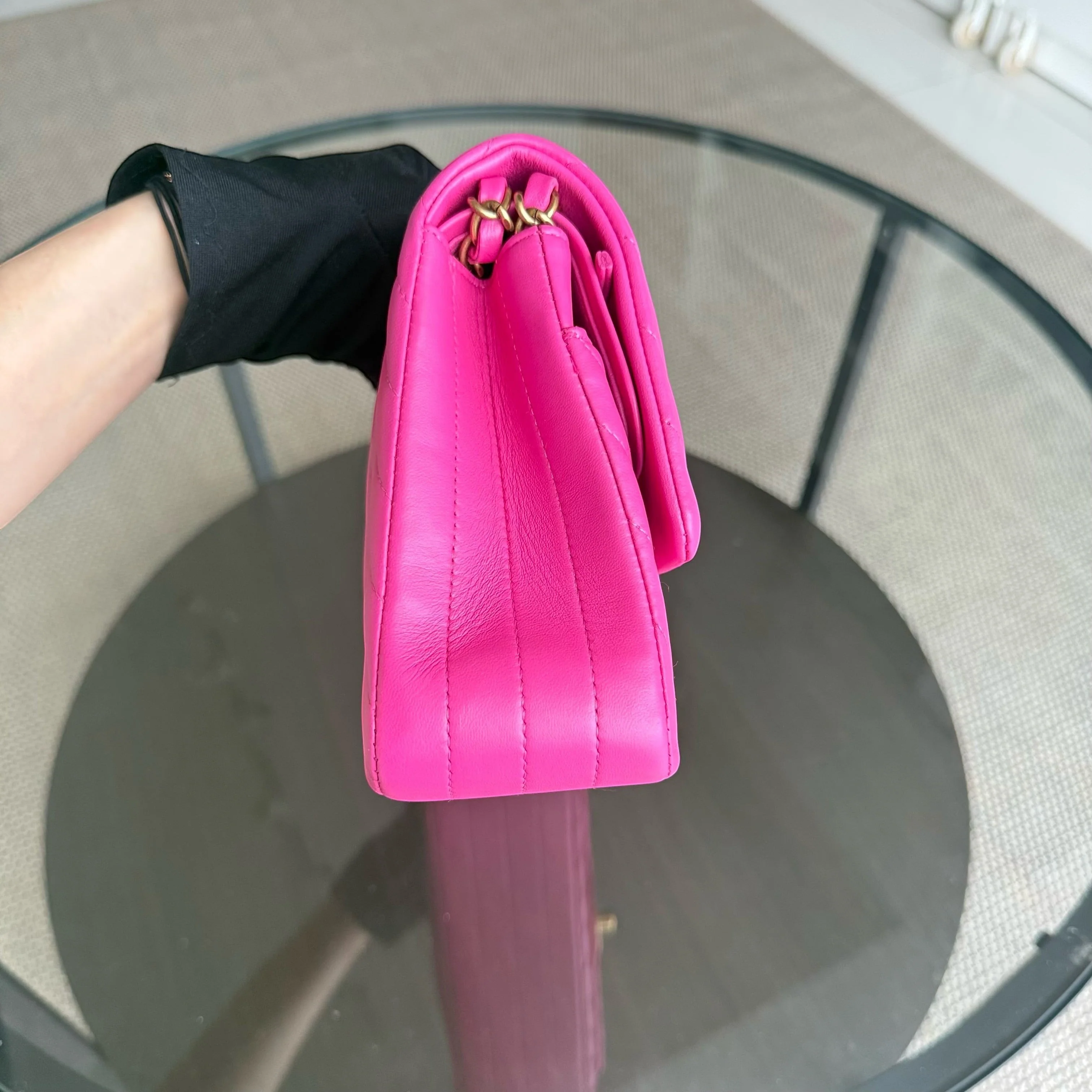 Chanel Classic Flap Medium - 25CM Chevron Lambskin Pink Gold Hardware