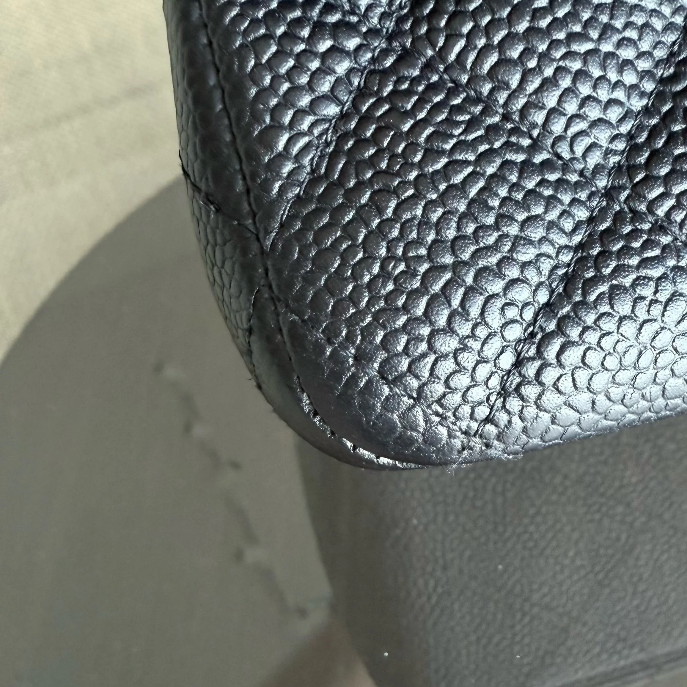 Chanel Classic Flap Medium - Caviar 25CM Quilted Black Silver Hardware Series 15