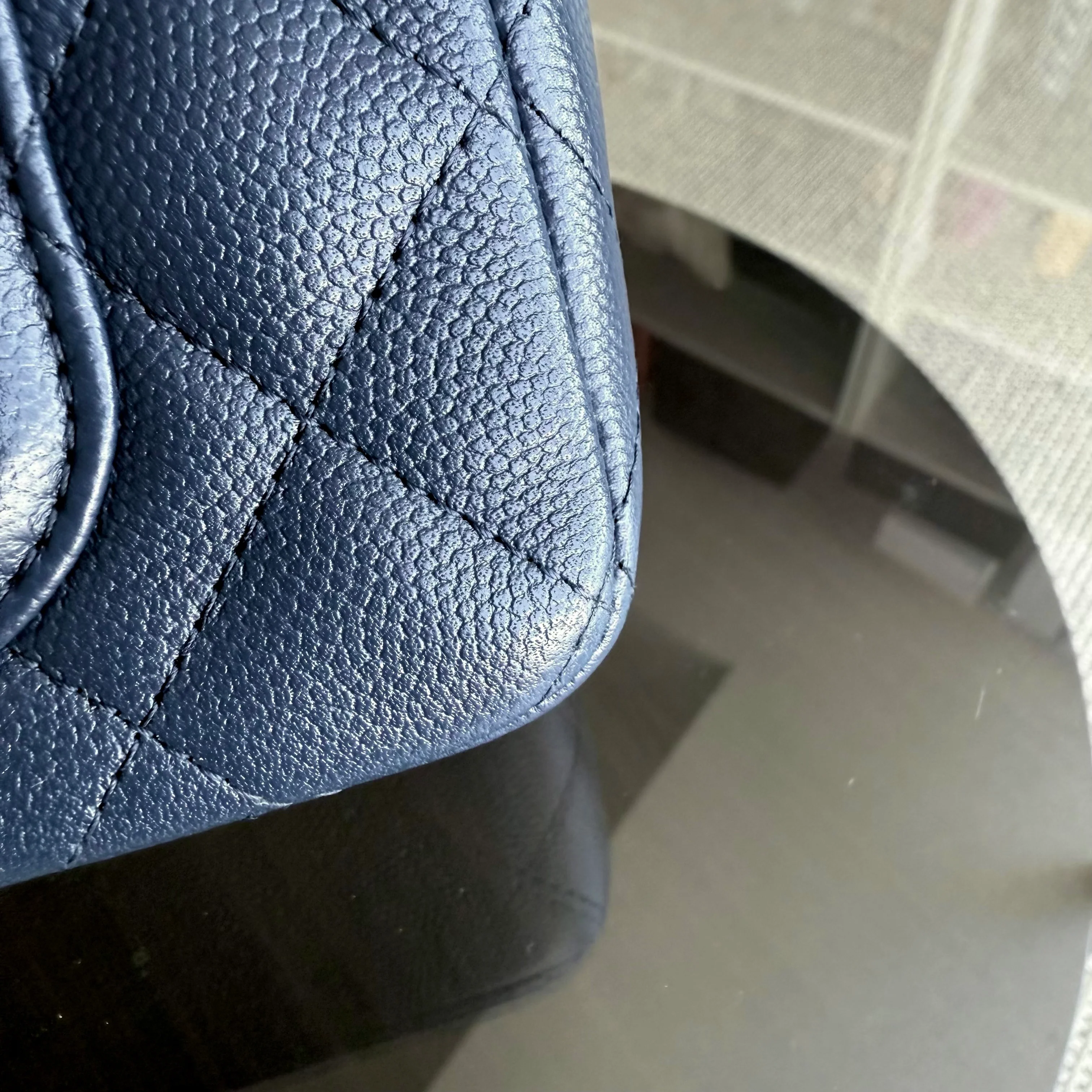 Chanel Classic Flap Mini - Caviar 20CM Quilted Dark Blue Gold Hardware Series 24