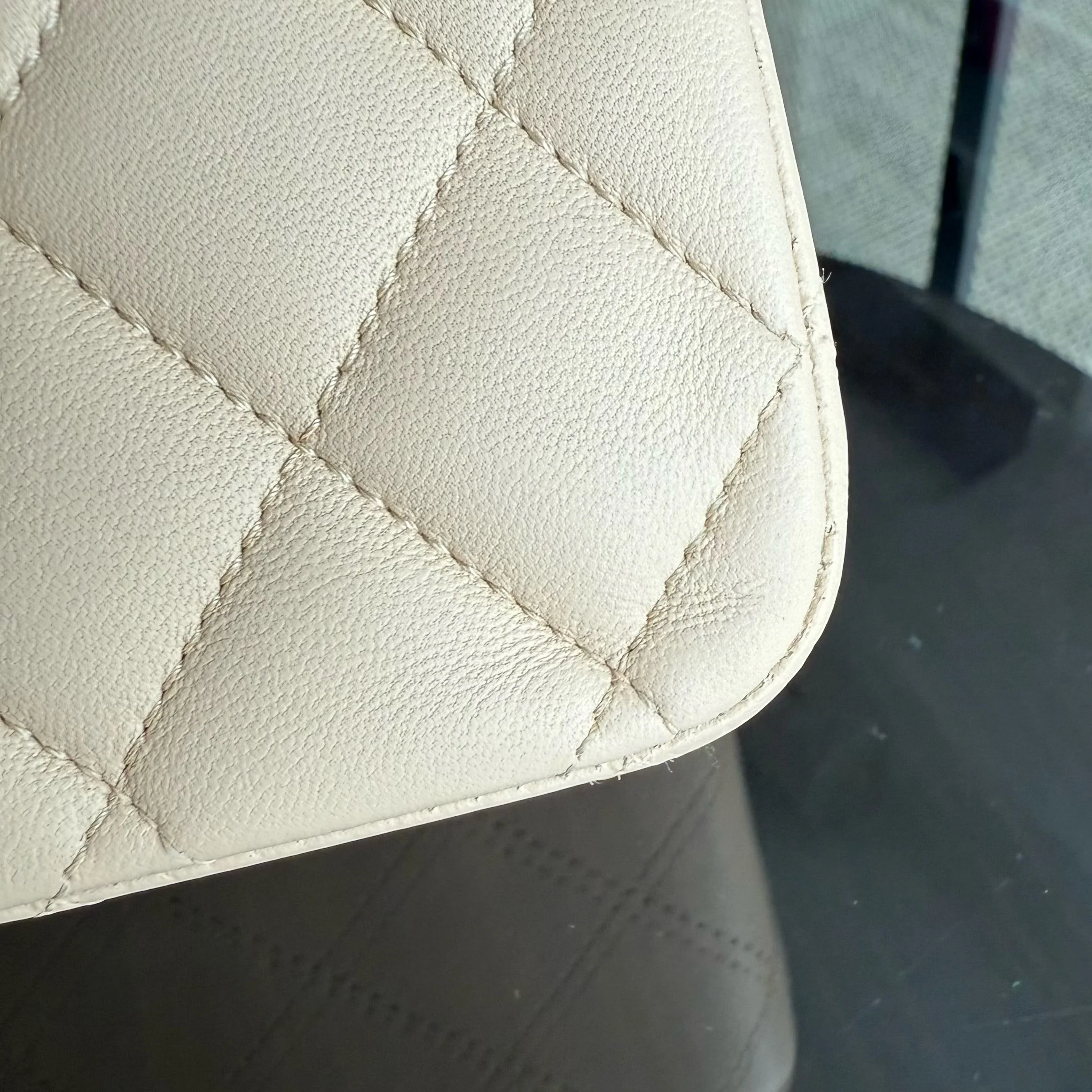 Chanel Classic Flap Medium - 25CM Quilted Lambskin Beige Gold Hardware