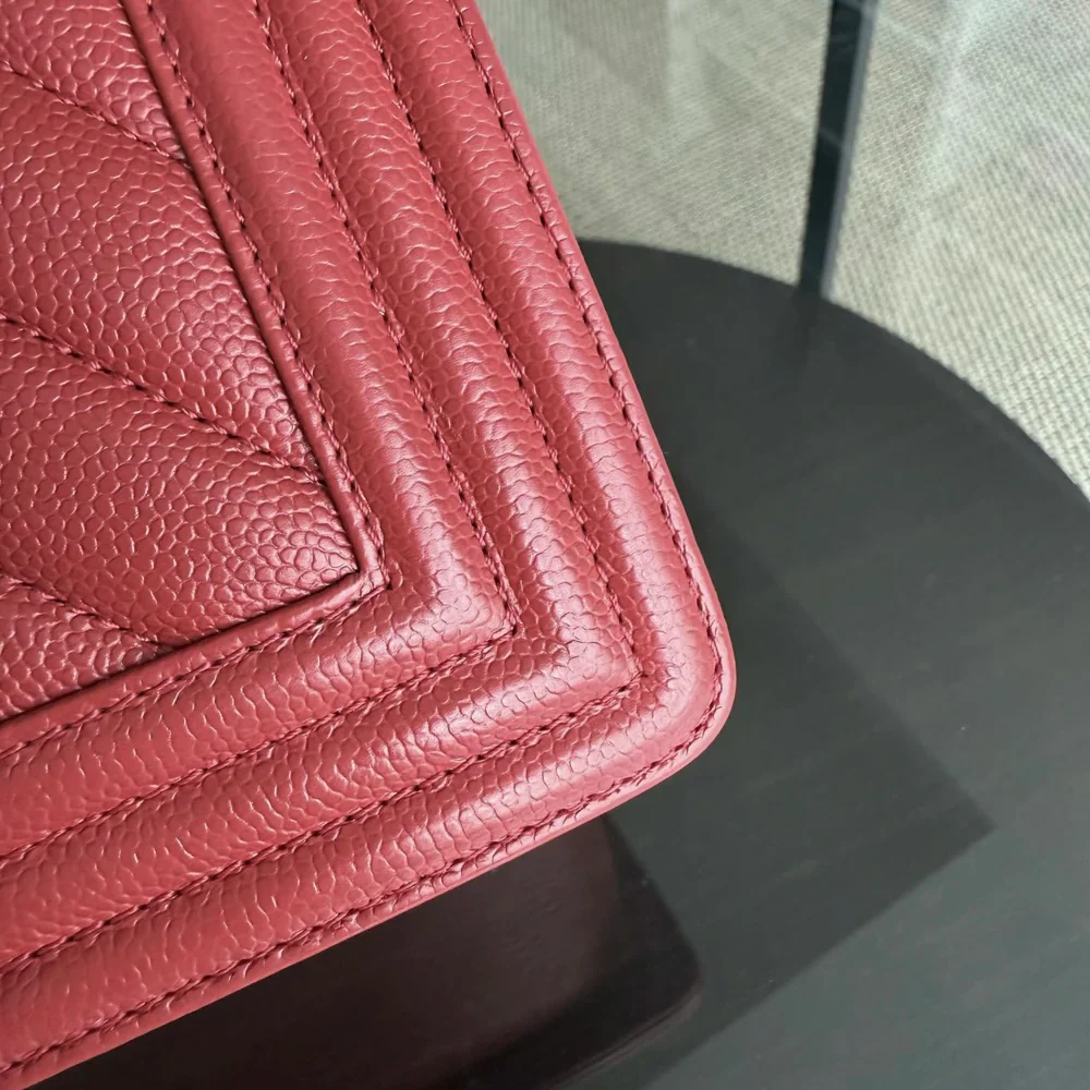 Chanel Boy Medium - 25CM Chevron Red Gold Hardware Series 25