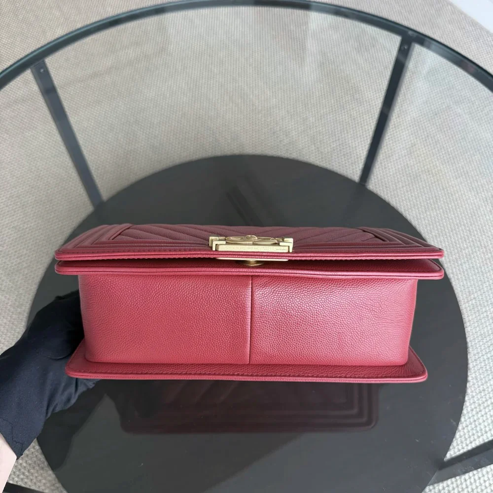 Chanel Boy Medium - 25CM Chevron Red Gold Hardware Series 25