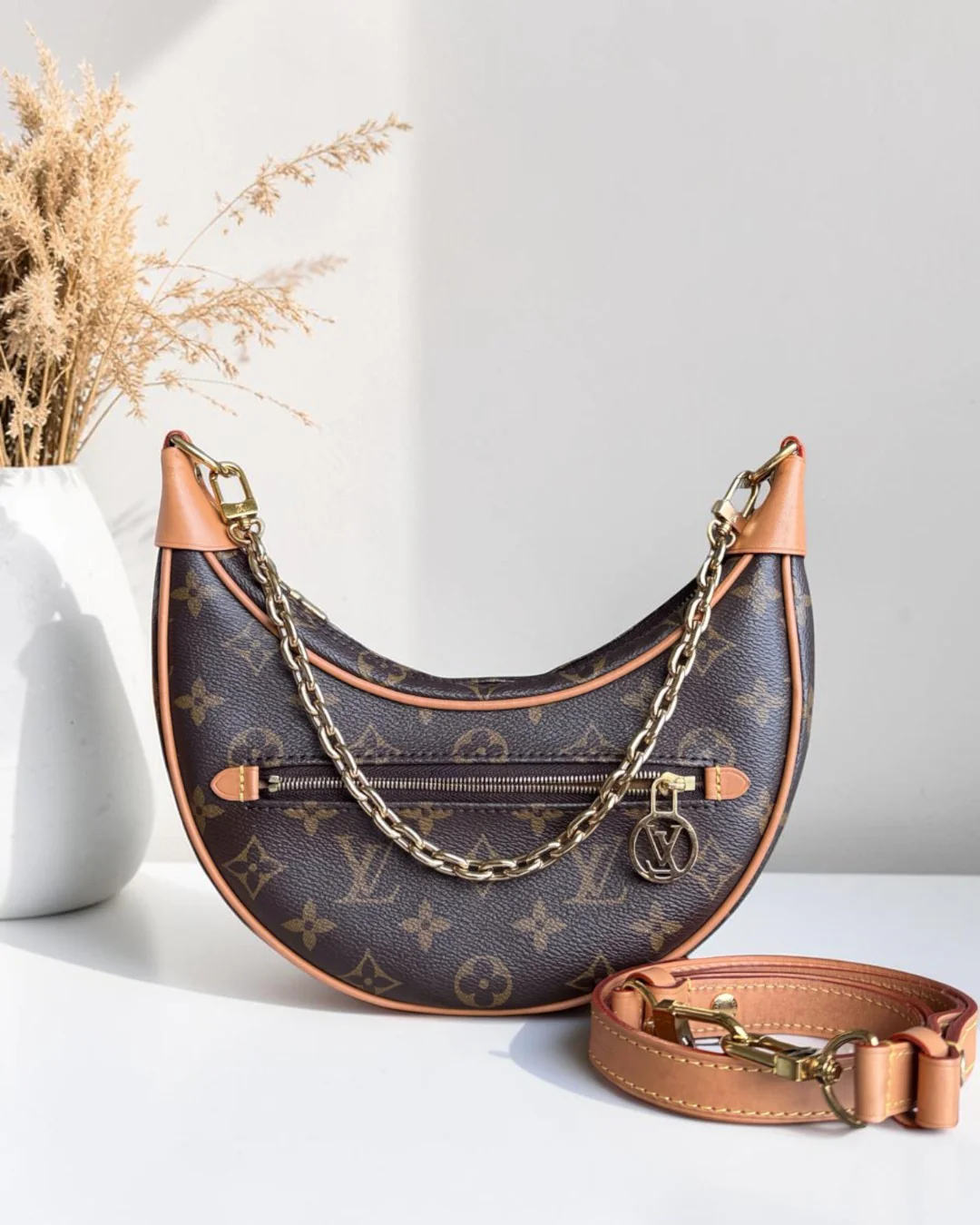Louise Vuitton Loop Bag Monogram