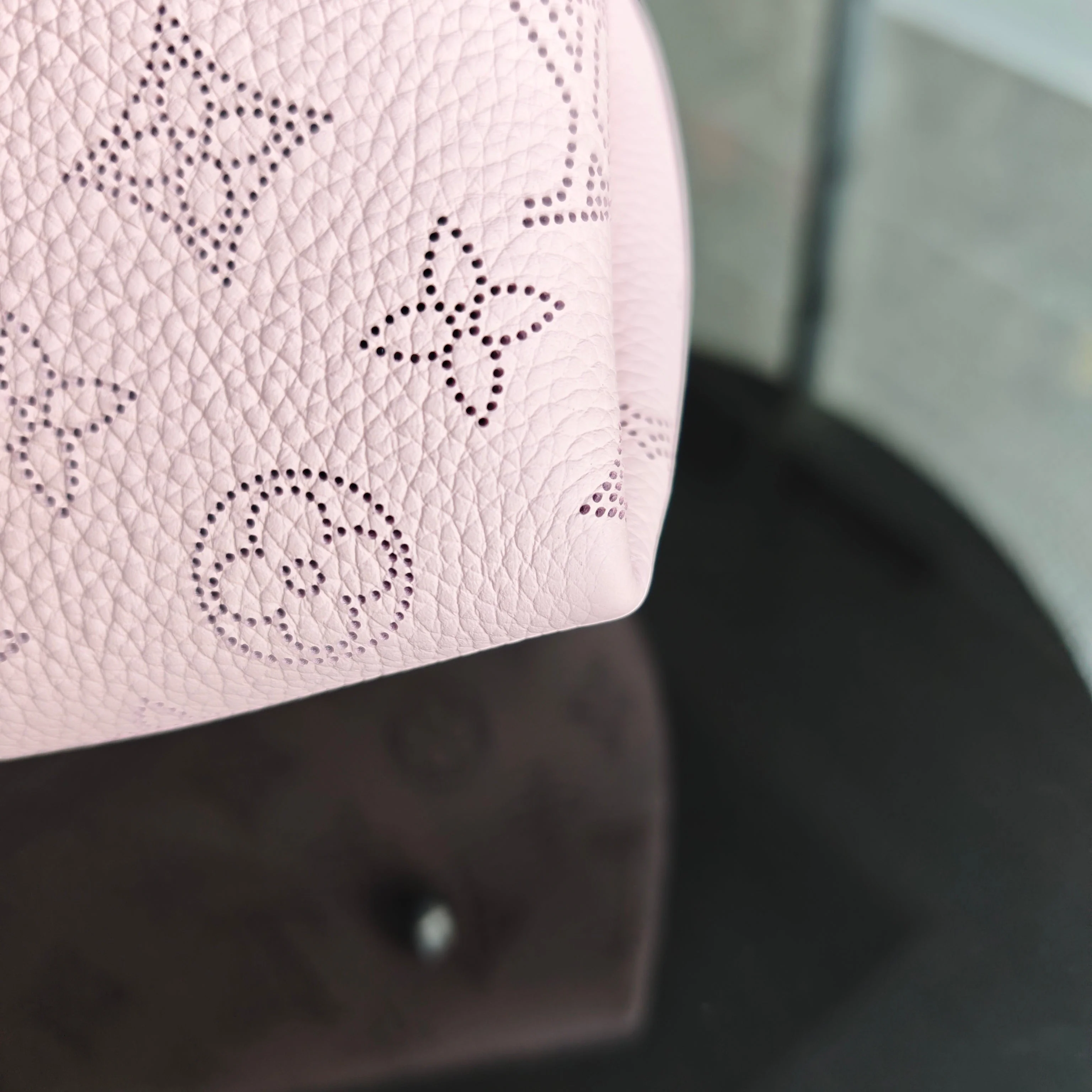 LOUIS VUITON Bella Bucket Bag Sakura Pink Calfskin Gold Hardware