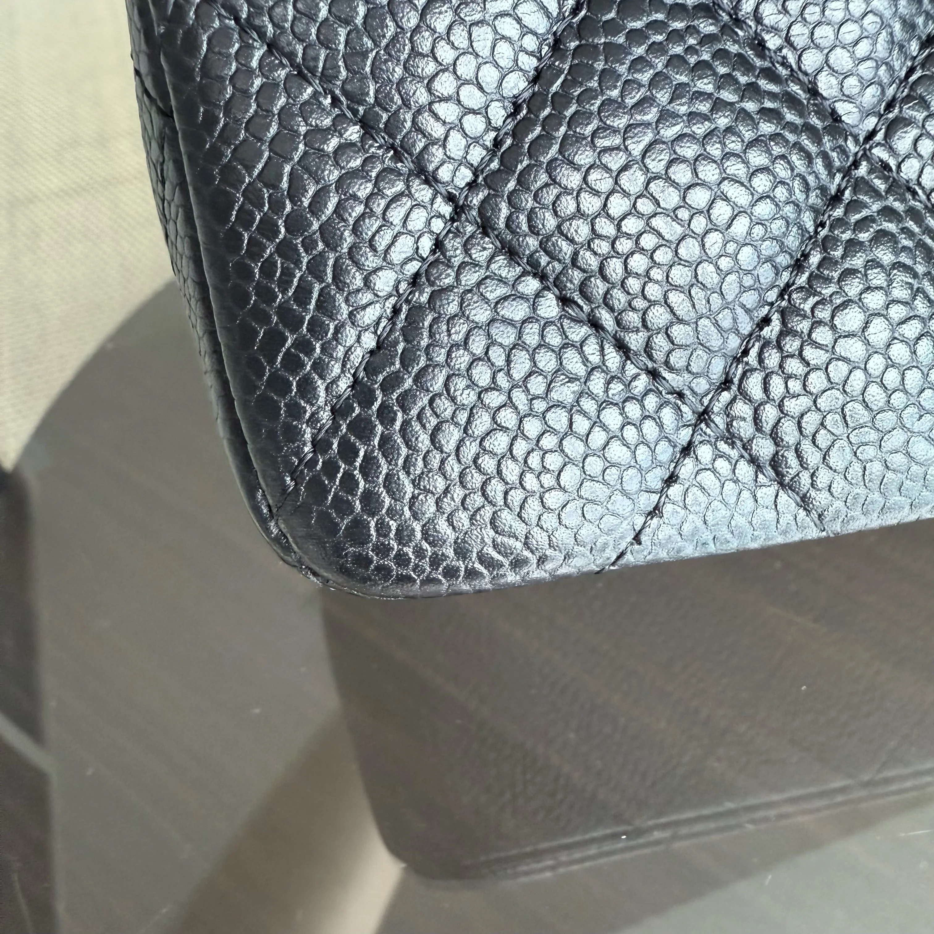 Chanel Classic Flap Small - Caviar 23CM Quilted Black Gold Hardware