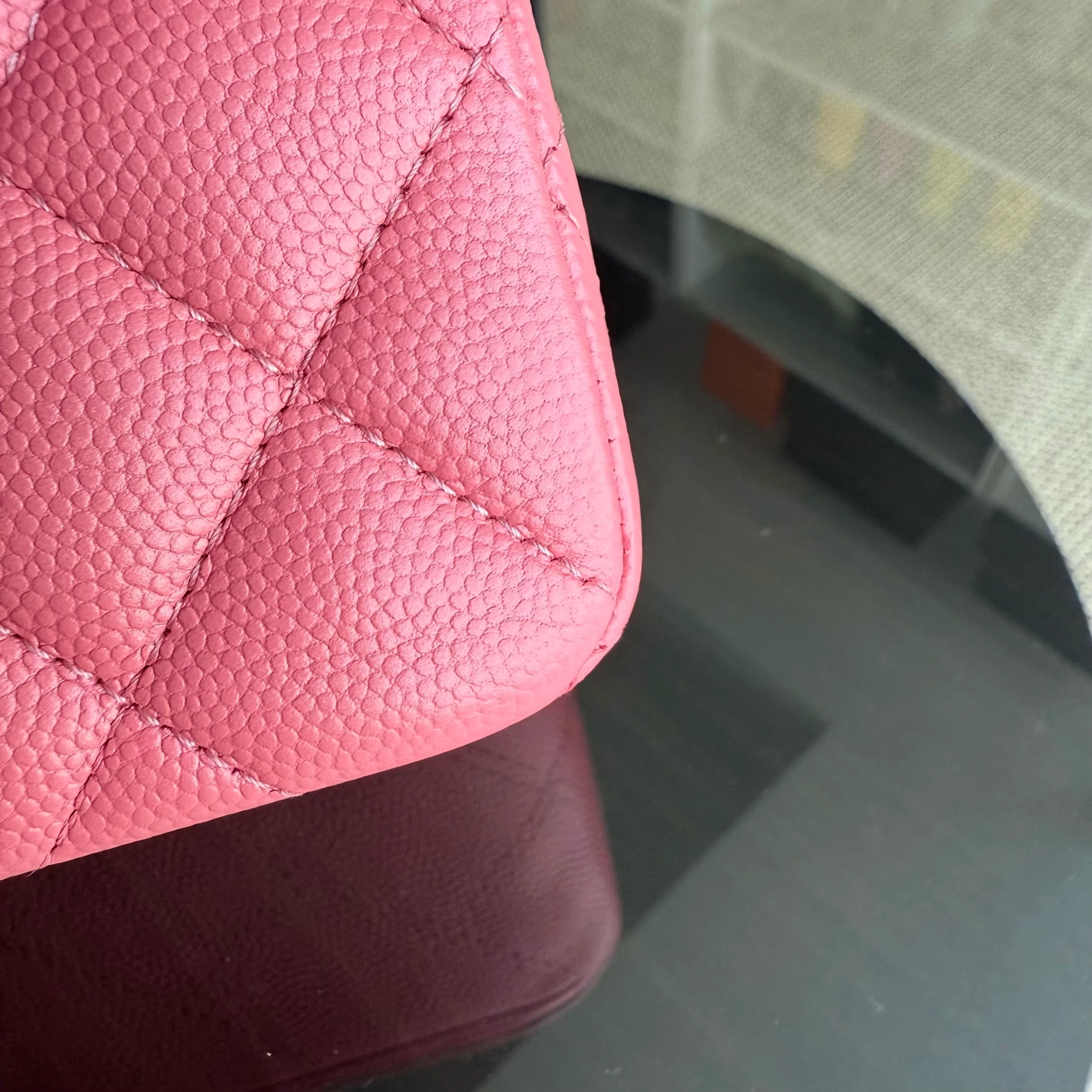 Chanel Classic Flap Small - Caviar 23CM Quilted Grained Calfskin Pink Gold Hardware Series 28