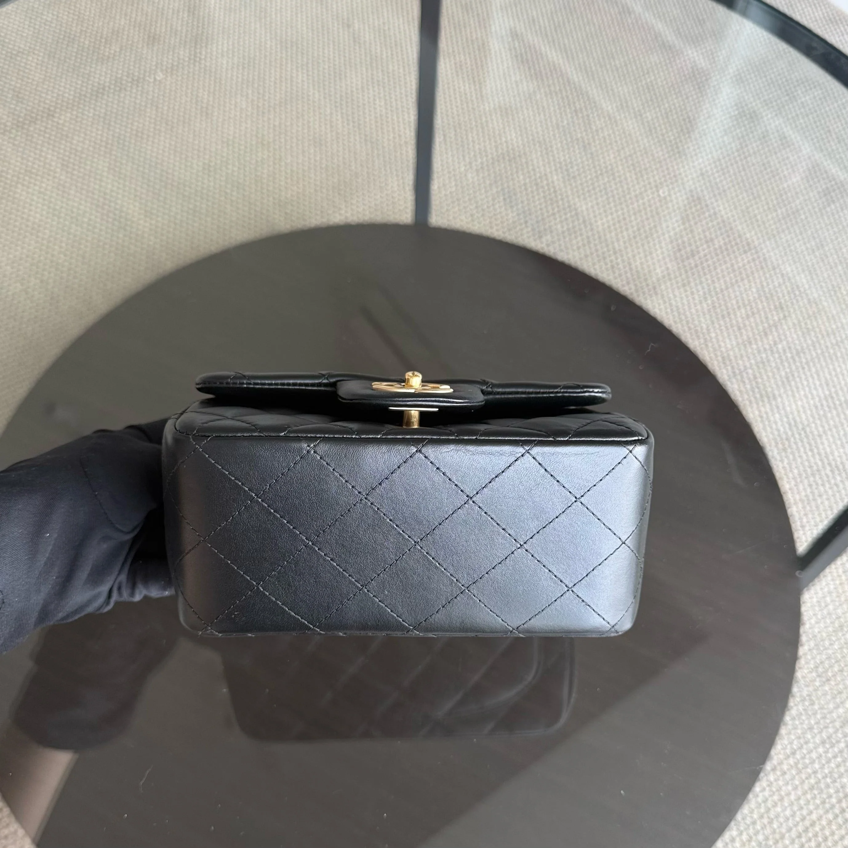 Chanel Classic Flap Mini Square - 17CM Quilted Lambskin Black Gold Hardware Series 18