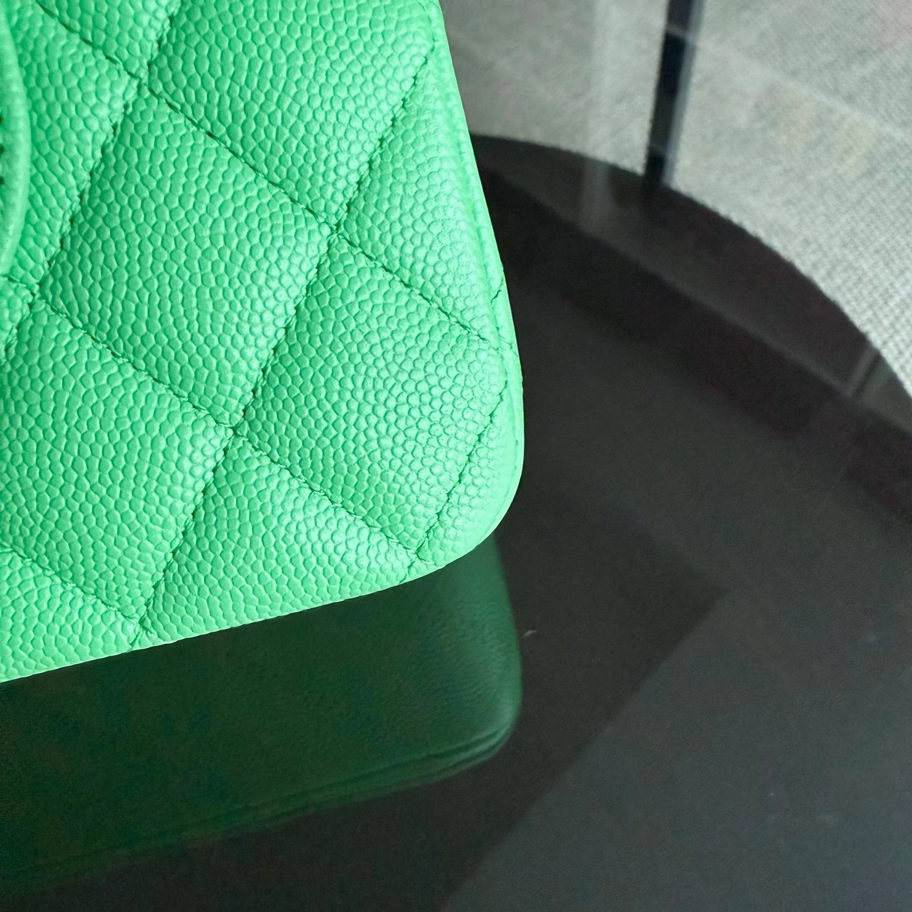 Chanel Classic Flap Medium - Caviar 25CM Quilted Green Gold Hardware Series 27