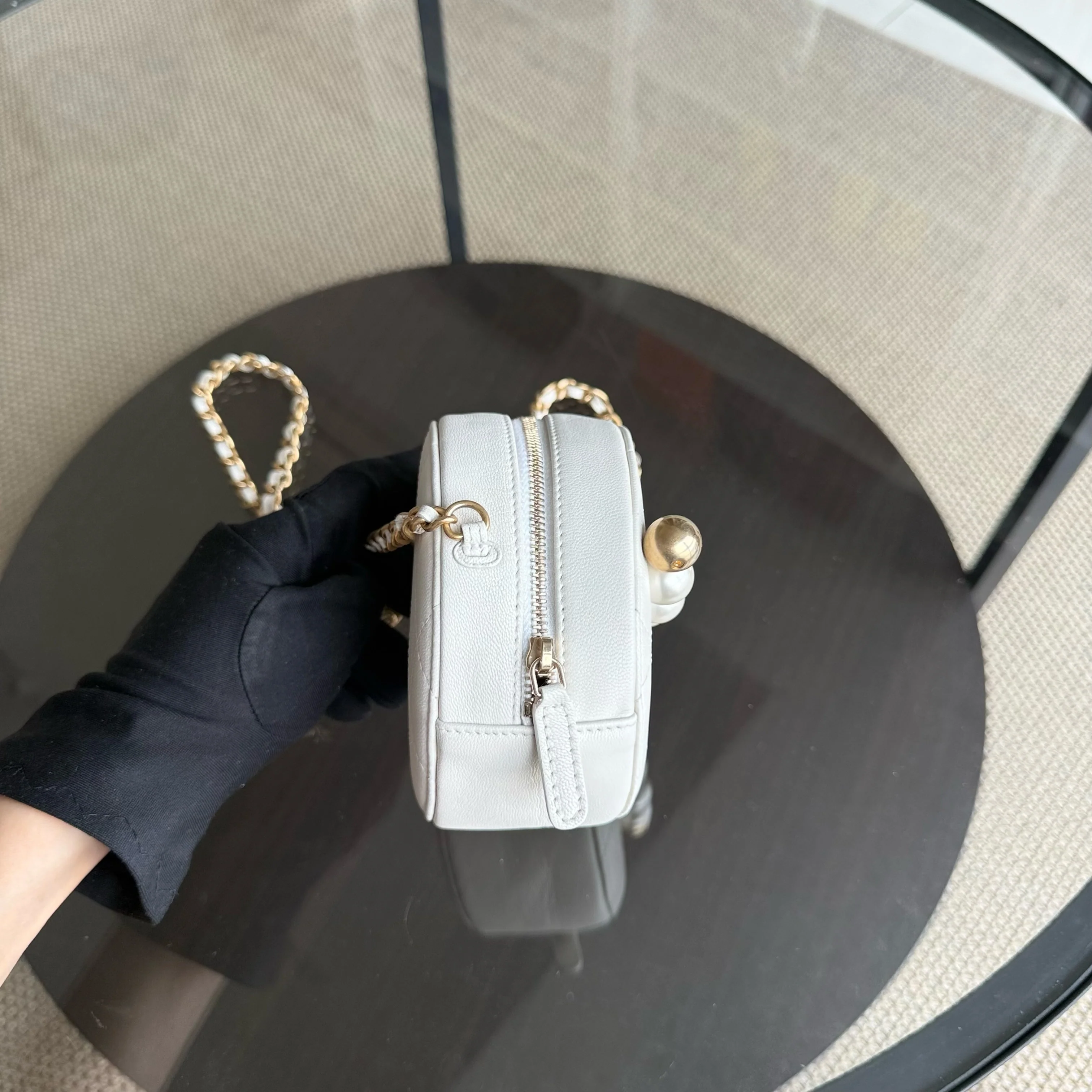Chanel Pearl Round Clutch with Chain White Calfskin Aged Gold Hardware 29