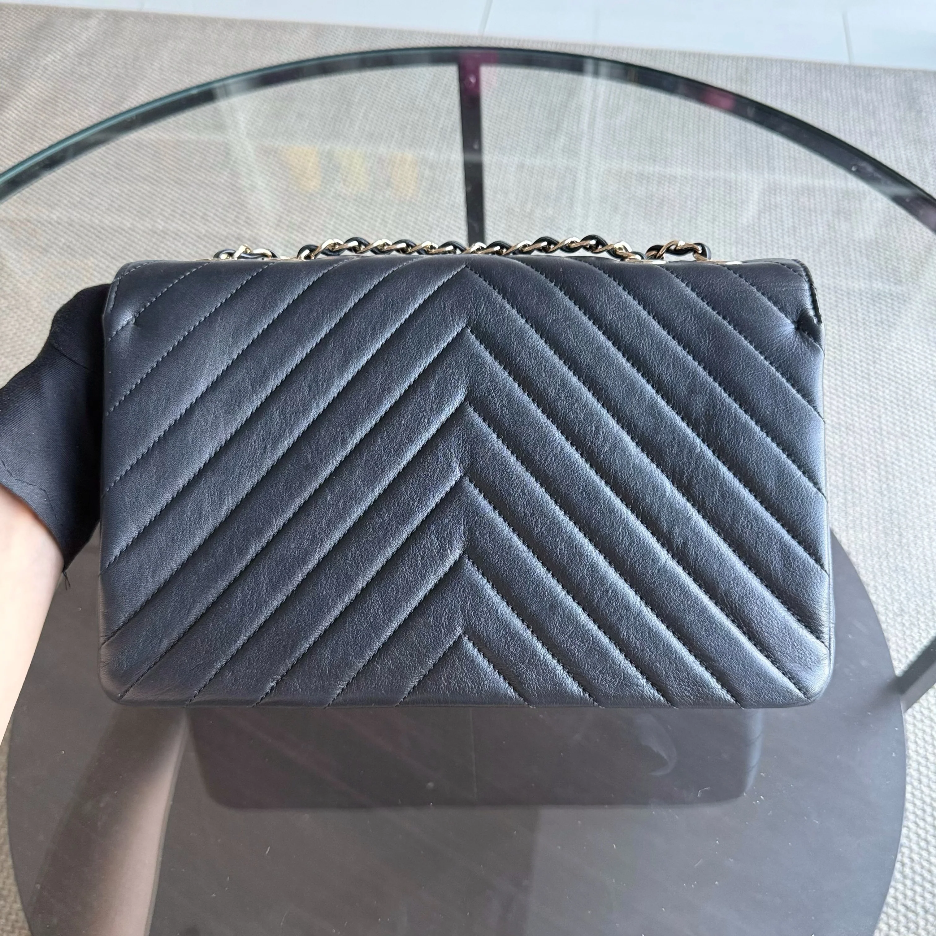Chanel Flap Medium - Calfskin 27CM Chevron Black Gold Hardware Series 27