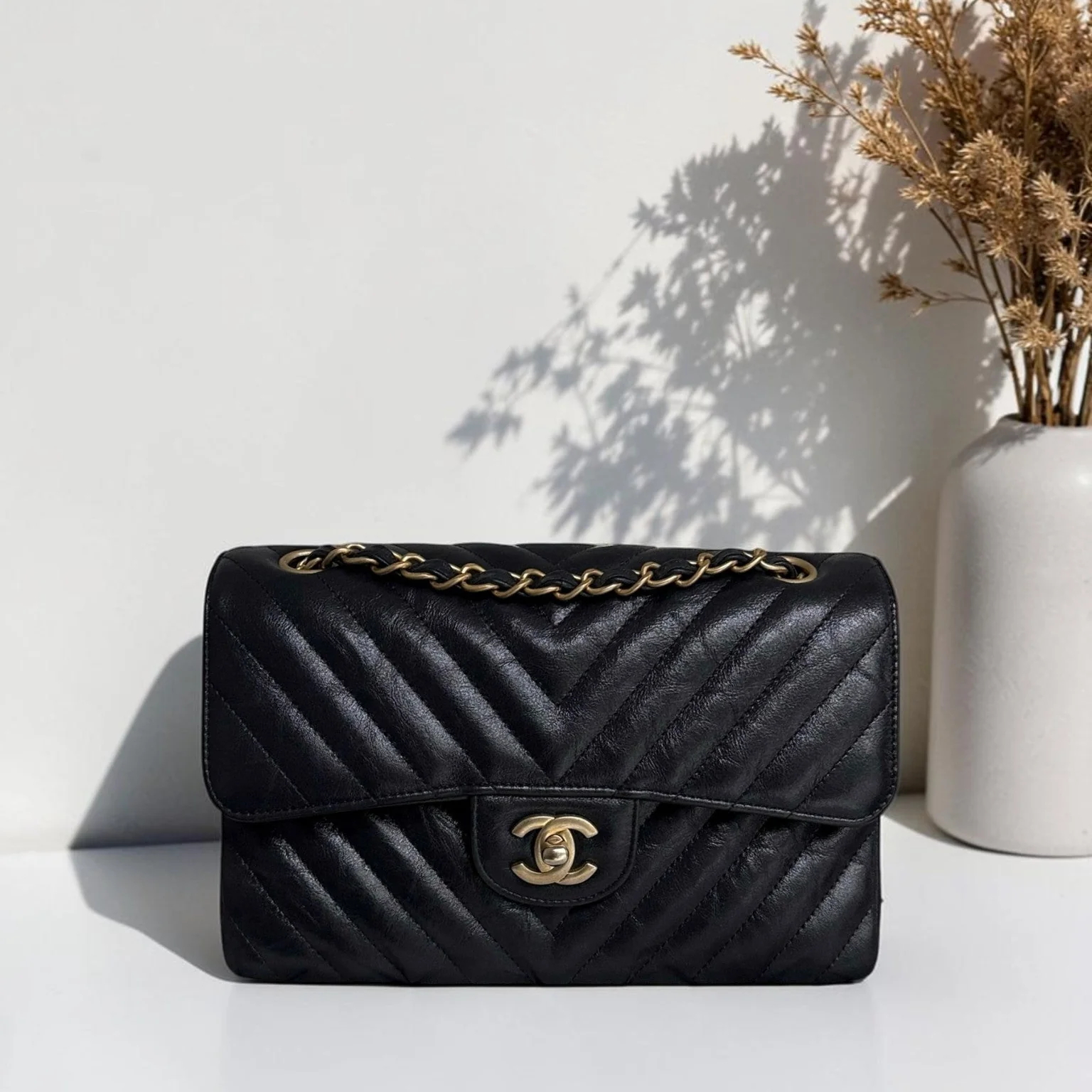 Chanel Classic Flap Small - Calfskin 23CM Quilted Black Gold Hardware Series 26
