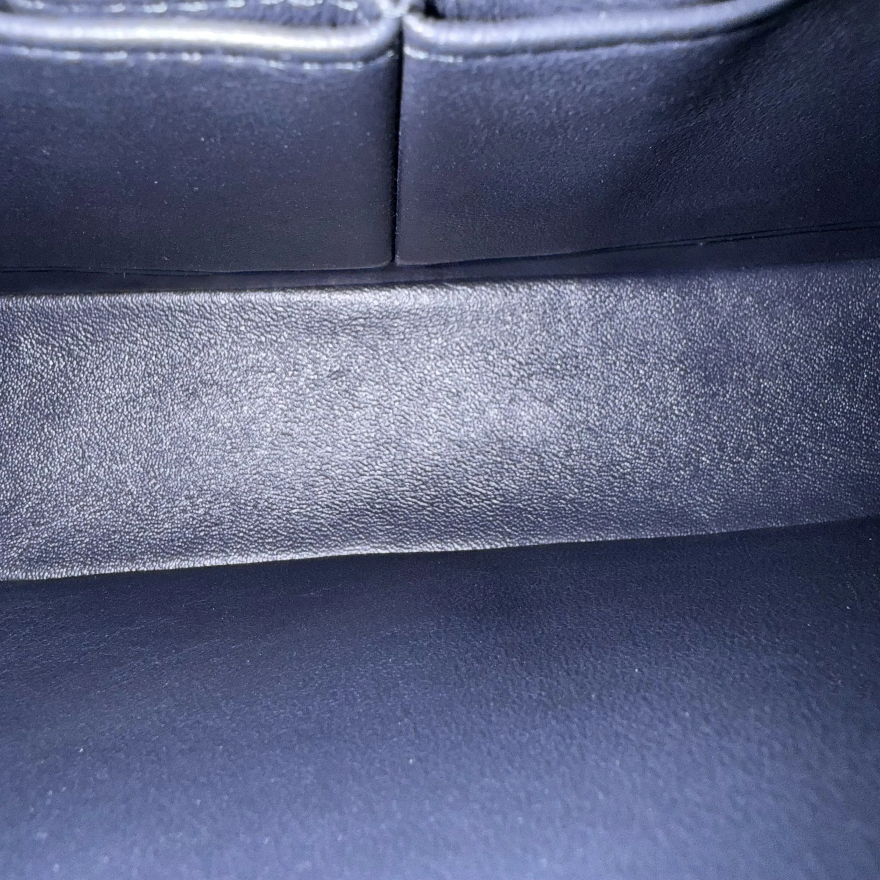 Chanel Classic Flap Medium - Caviar 25CM Quilted Dark Midnight Blue Gold Hardware Series 31