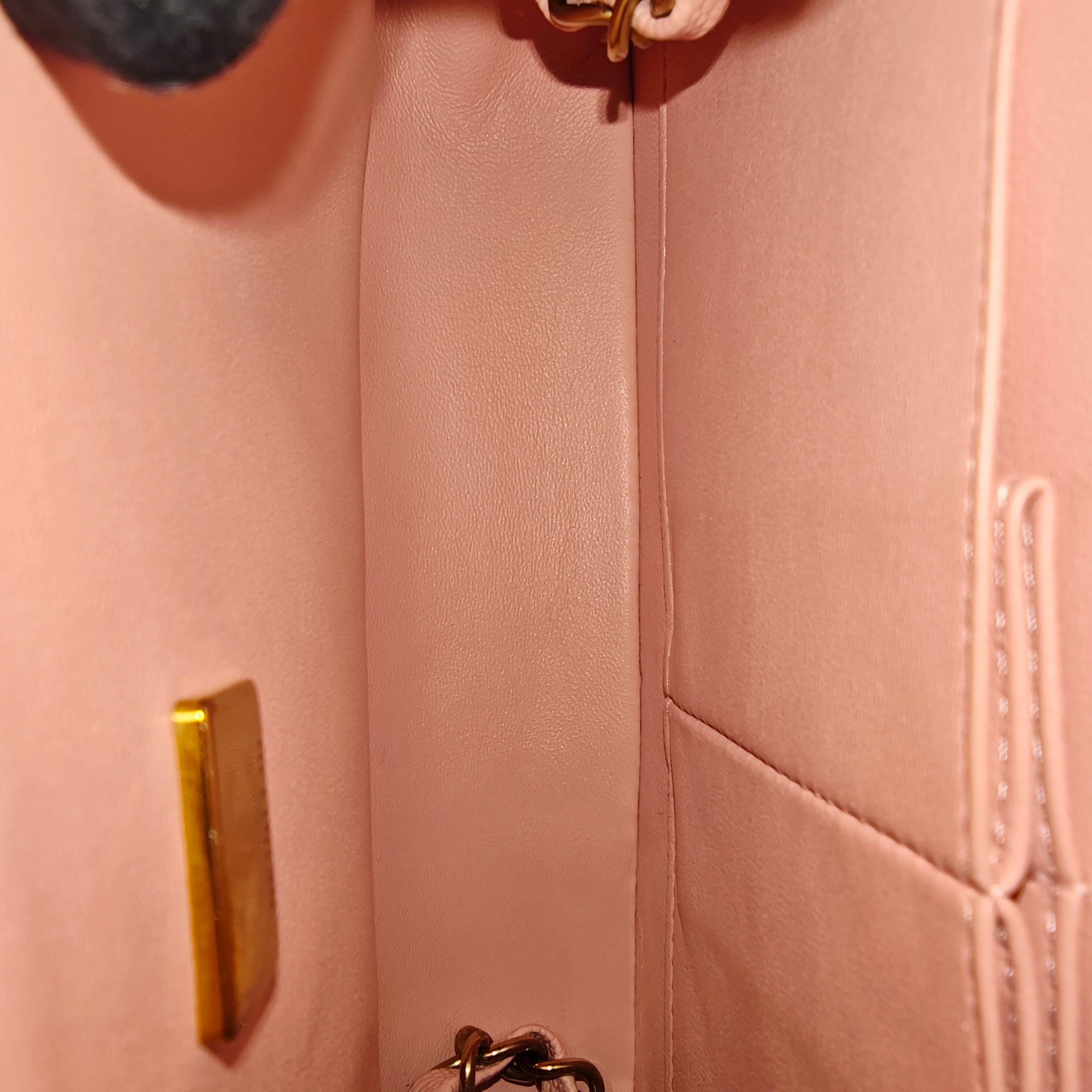 Chanel Classic Flap Small - Caviar 23CM Quilted Light Pink Gold Hardware Microchip