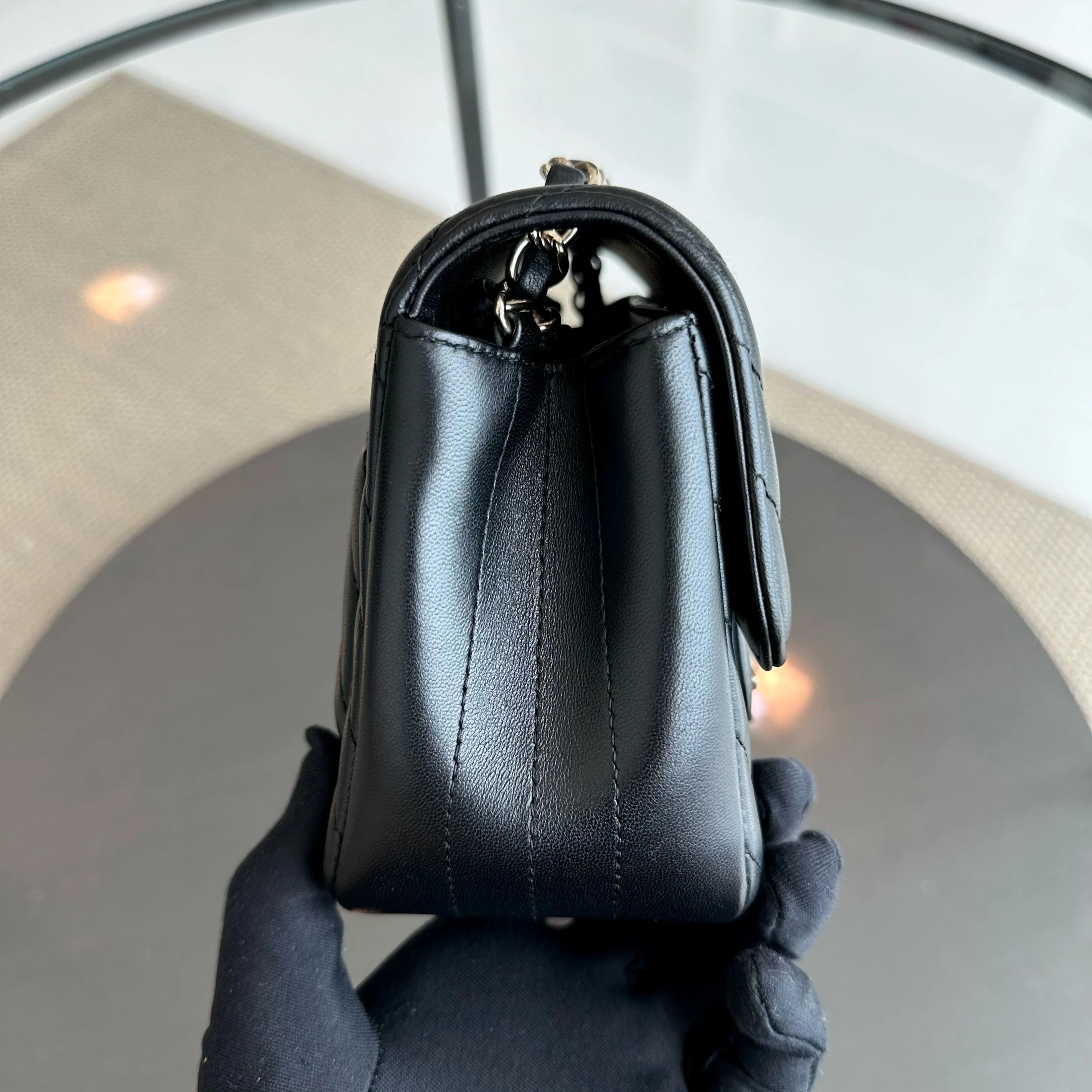 *Brand New* Chanel Mini Square Classic Flap Chevron Lambskin Black GHW No 24 - Best Luxury Designers