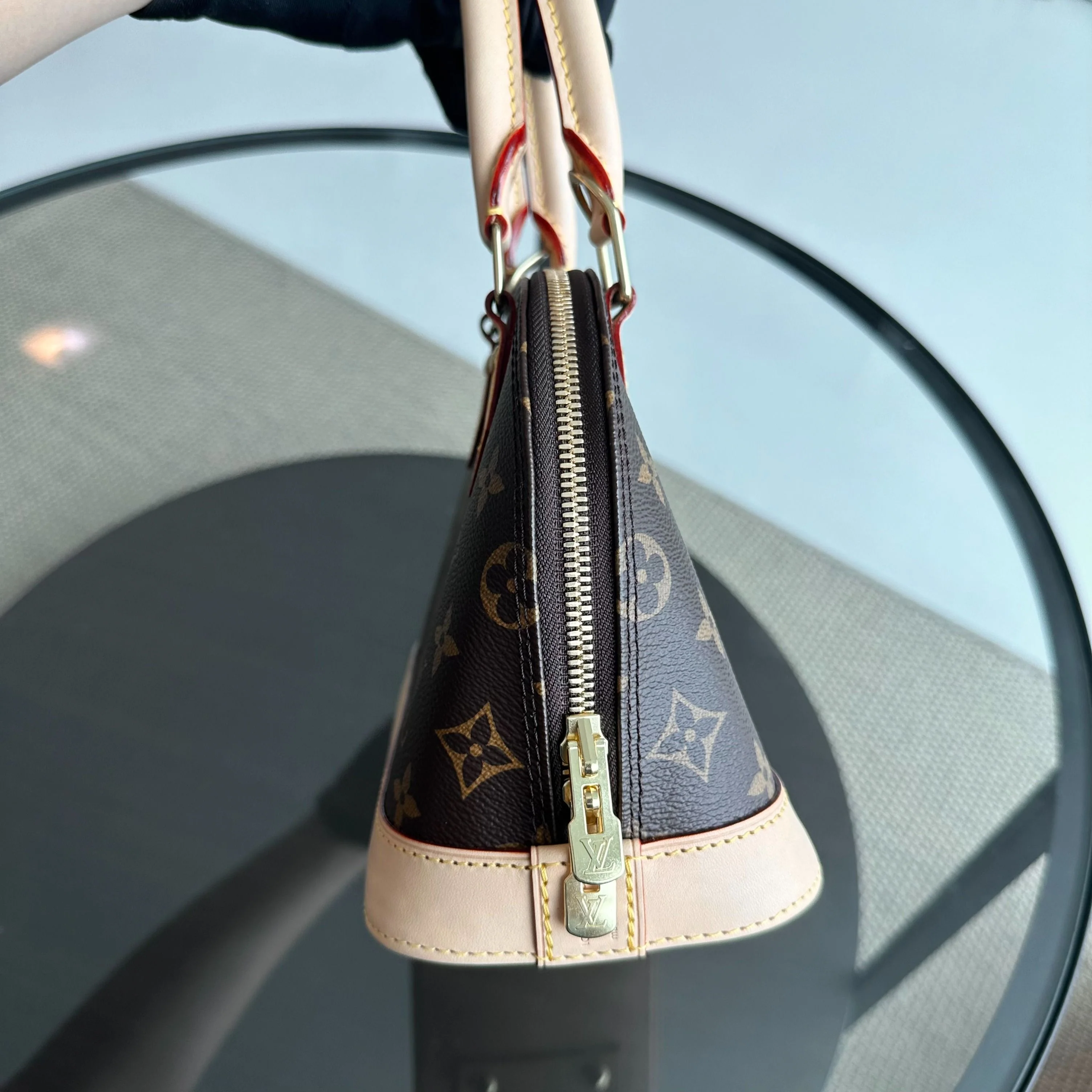 *Brand New Full Set* Louis Vuitton LV Alma BB Monogram Cross Body Leather Bag - Best Luxury Designers