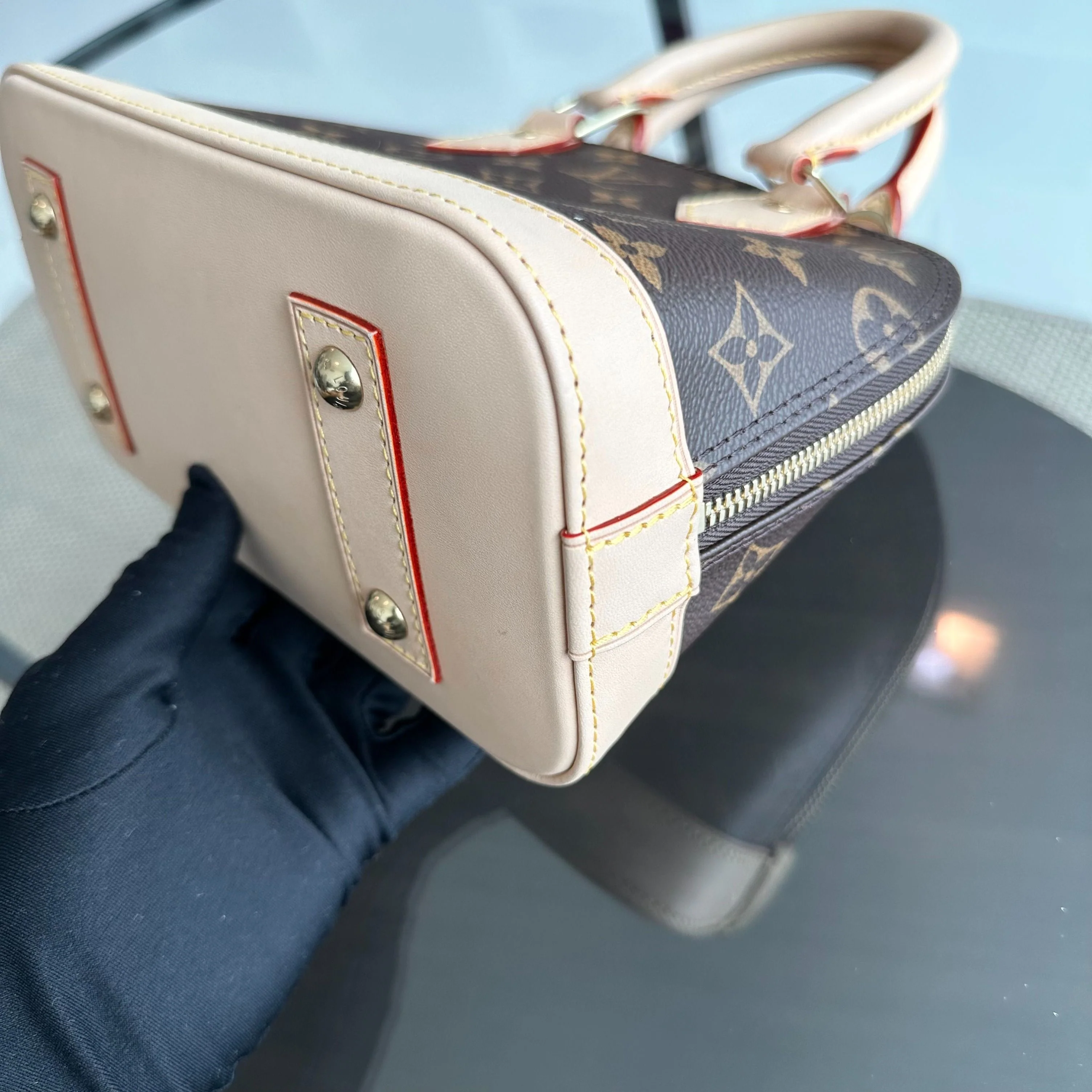 *Brand New Full Set* Louis Vuitton LV Alma BB Monogram Cross Body Leather Bag - Best Luxury Designers