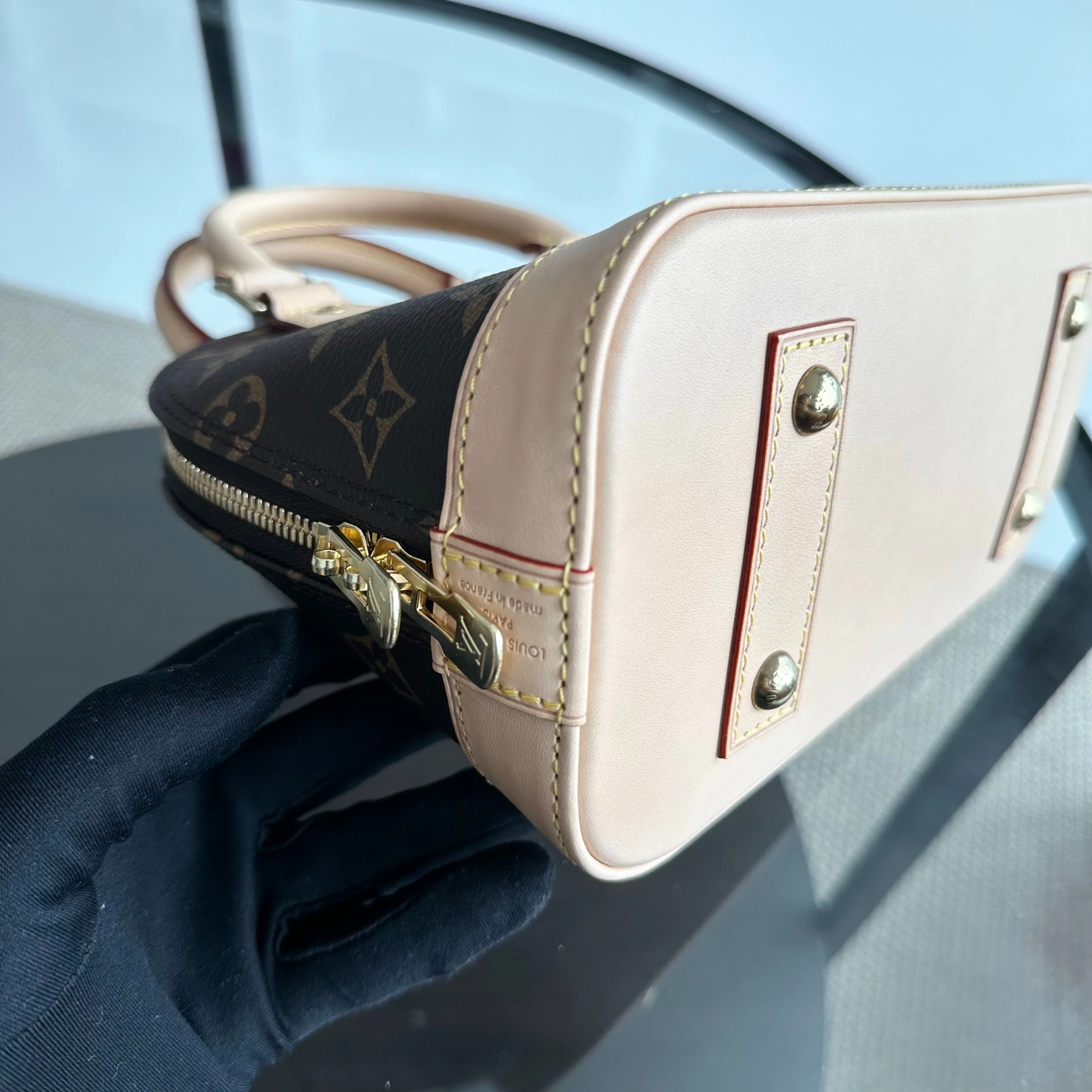 *Brand New Full Set* Louis Vuitton LV Alma BB Monogram Cross Body Leather Bag - Best Luxury Designers