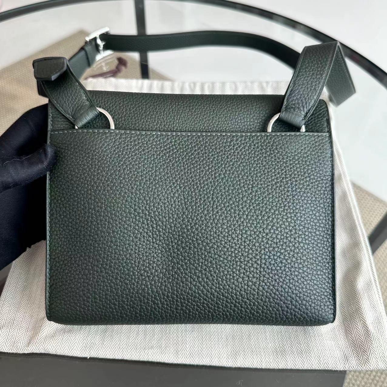 *Brand New Full Set, Receipt* Hermes Sac A Depeches 21 Veau Togo SHW - Best Luxury Designers