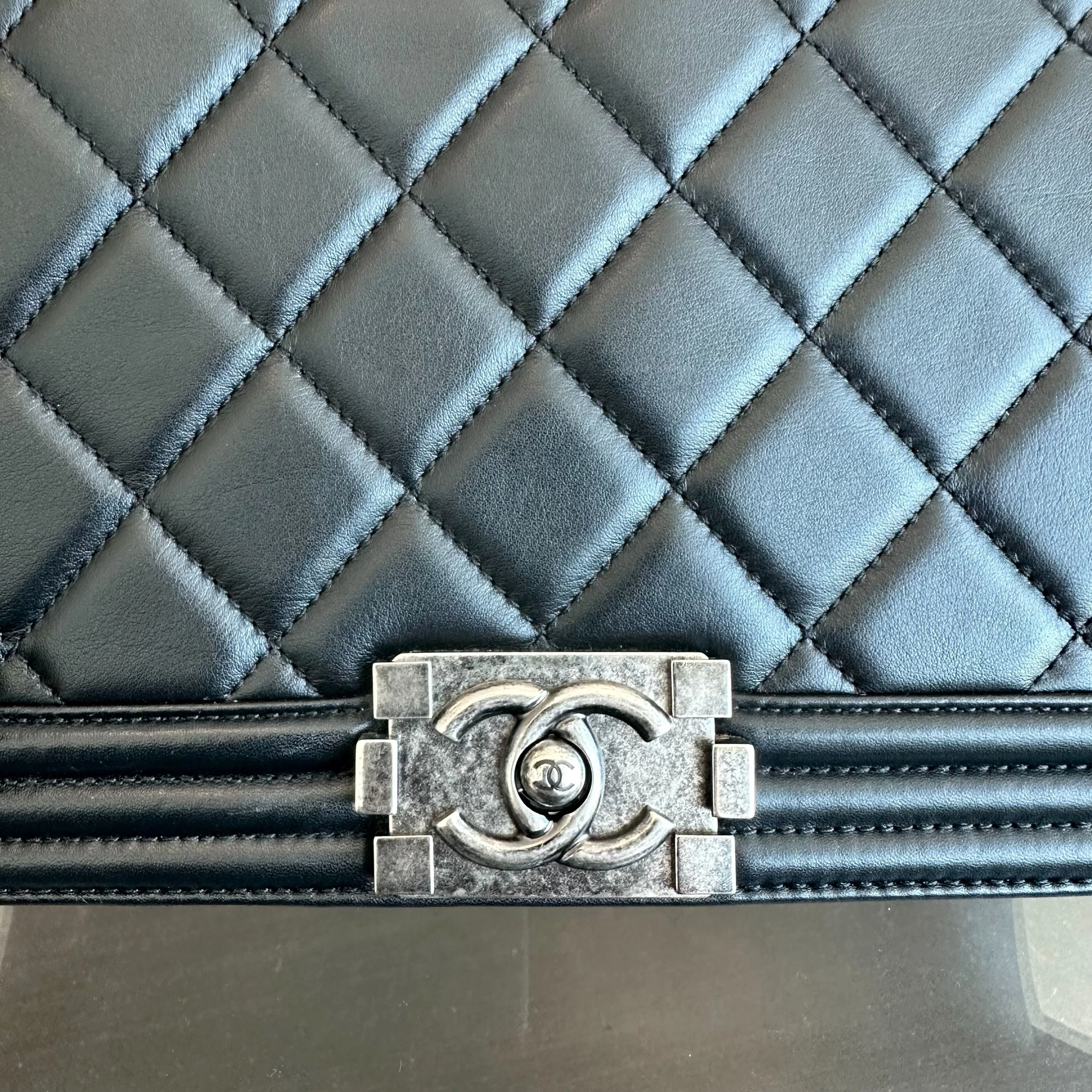 *Calfskin* Chanel Boy New Medium Smooth Calfskin 28CM Leboy Black RSHW No 19 - Best Luxury Designers