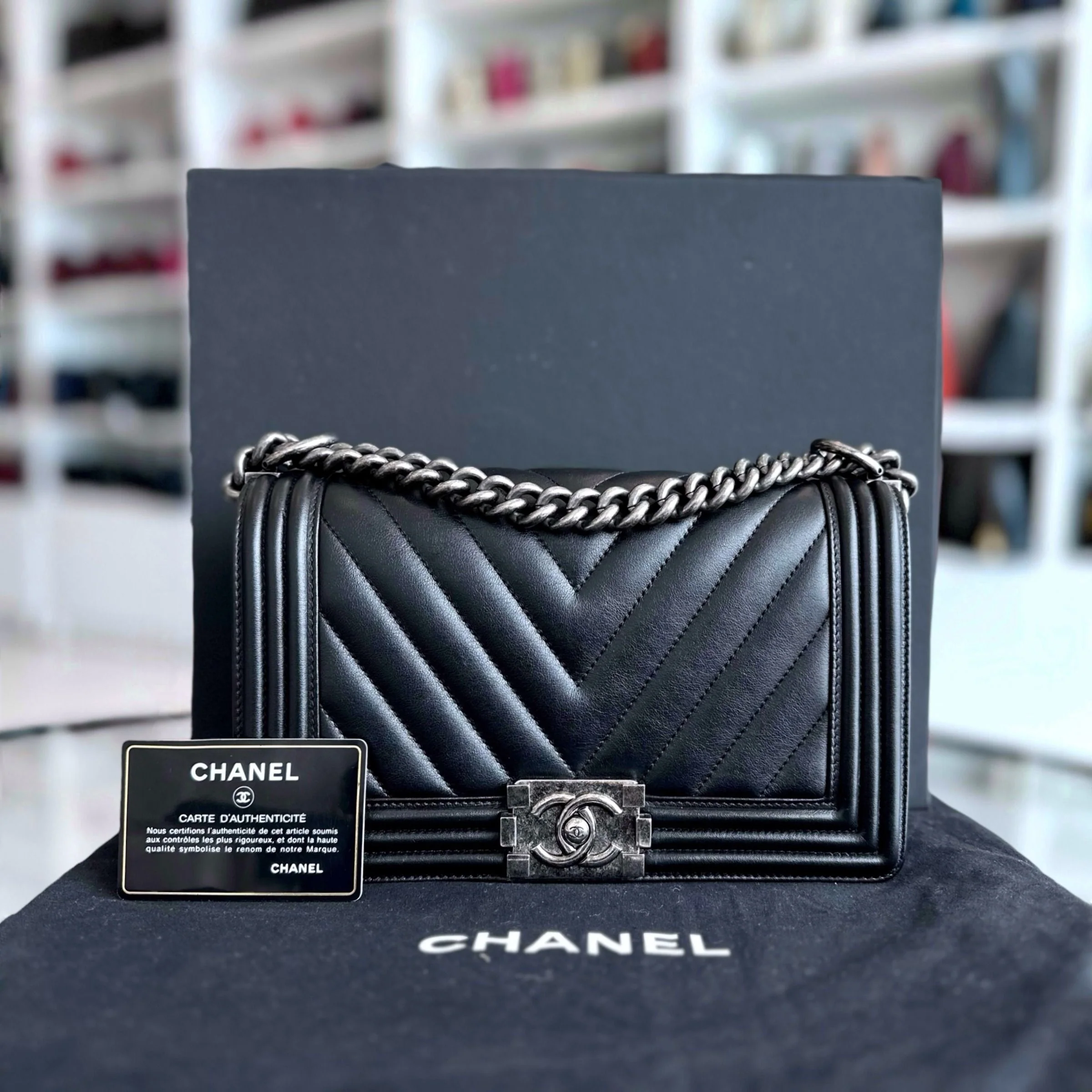 *Calfskin* Chanel Boy Old Medium 25CM Chevron Calfskin Leboy Black RSHW No 20 - Best Luxury Designers