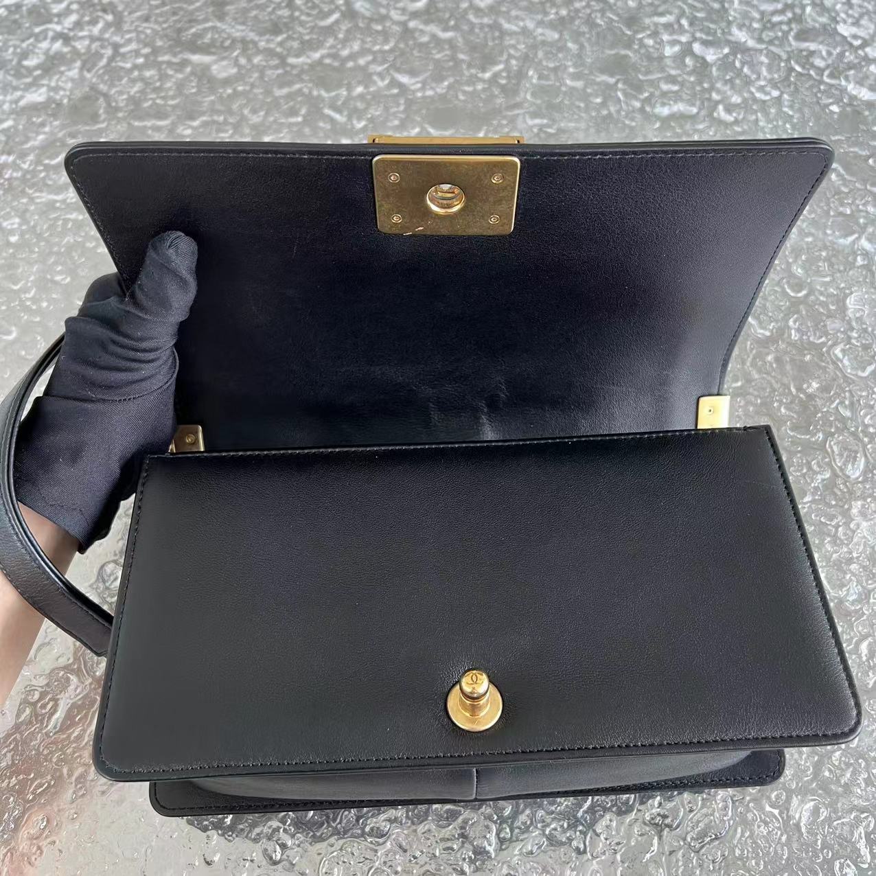 *Calfskin* Chanel Boy Old Medium 25CM Quilted Calfskin Black Leboy Golden Hardware Series 20 - Best Luxury Designers