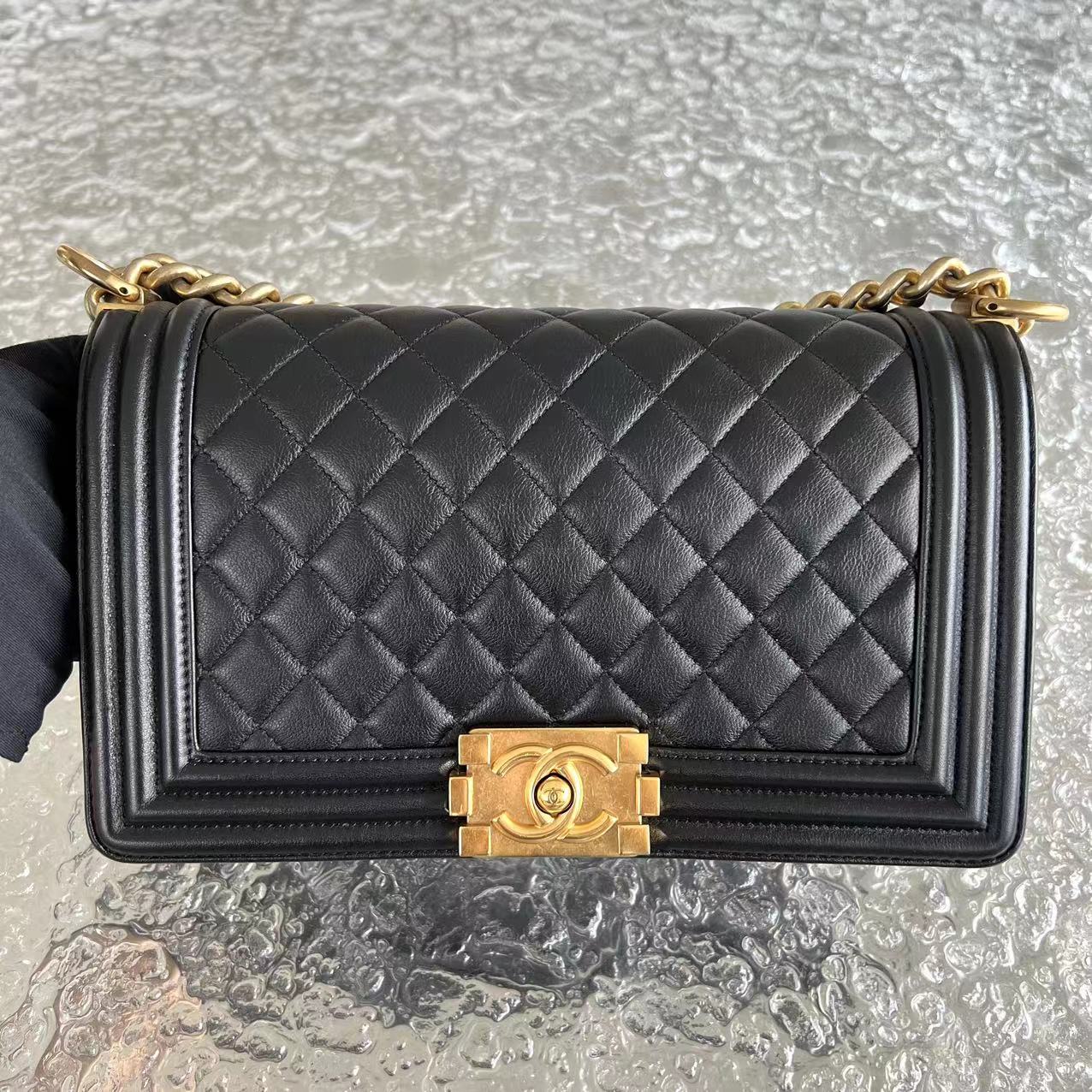 *Calfskin* Chanel Boy Old Medium 25CM Quilted Calfskin Black Leboy Golden Hardware Series 20 - Best Luxury Designers