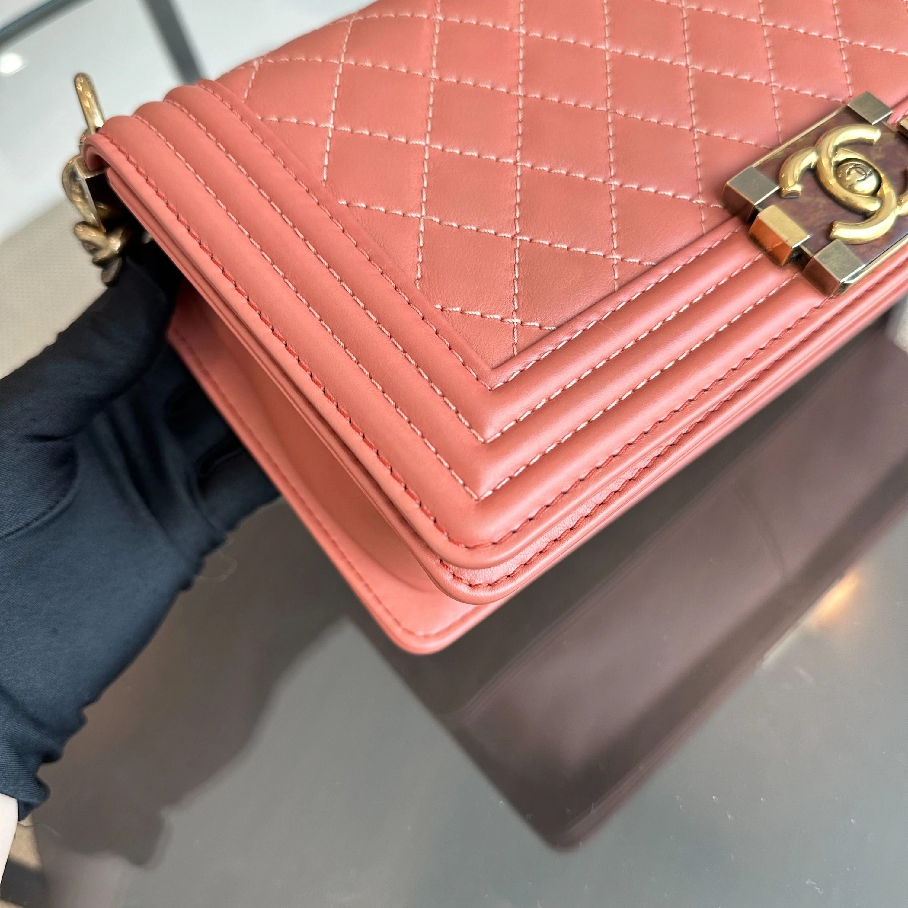 *Calfskin* Chanel Boy Old Medium Quilted Smooth Calfskin Leboy Blush AGHW No 20 - Best Luxury Designers