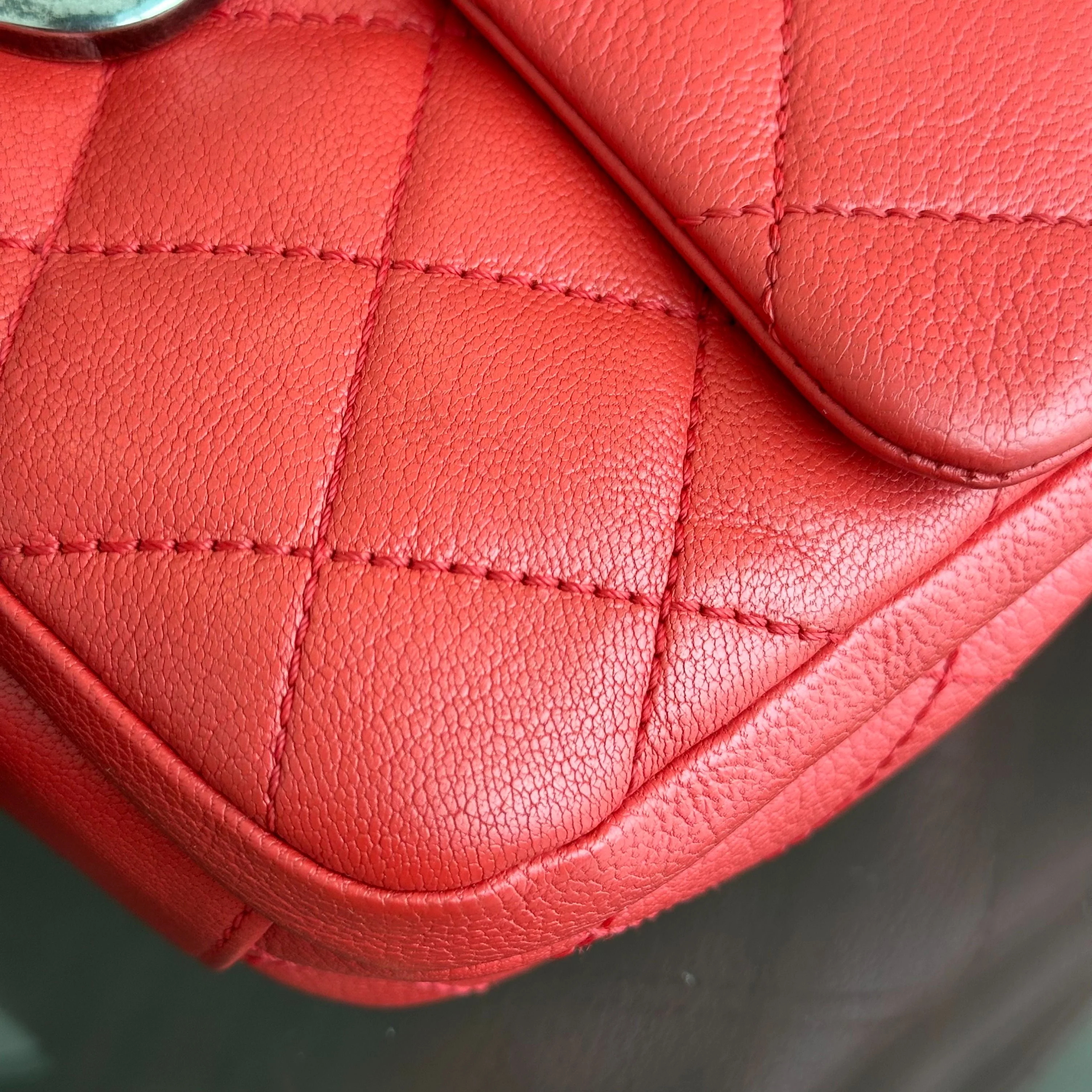 Chanel 2016 Seasonal Flap Two Way Quilted Grained Calfskin Red No 21 - Best Luxury Designers