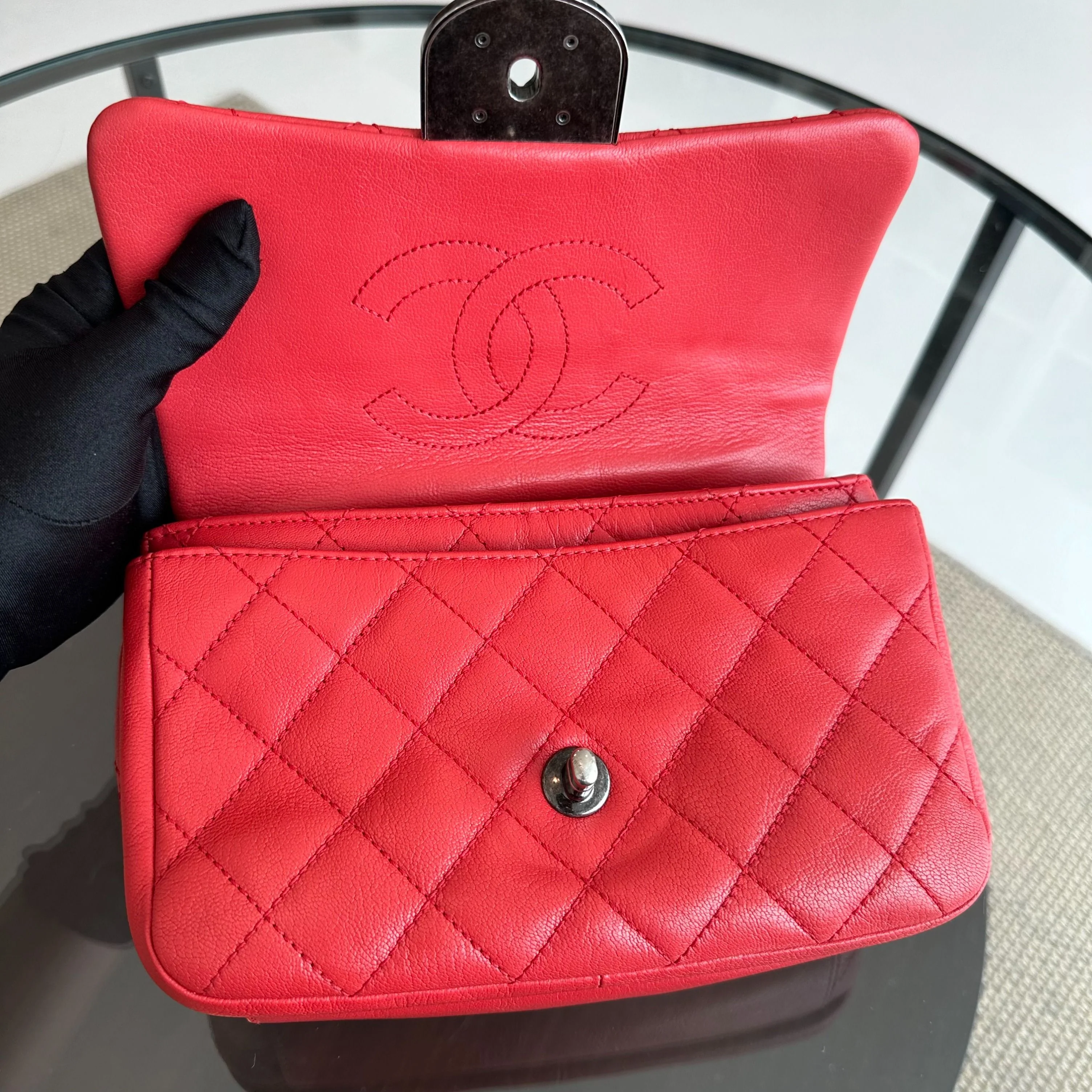 Chanel 2016 Seasonal Flap Two Way Quilted Grained Calfskin Red No 21 - Best Luxury Designers