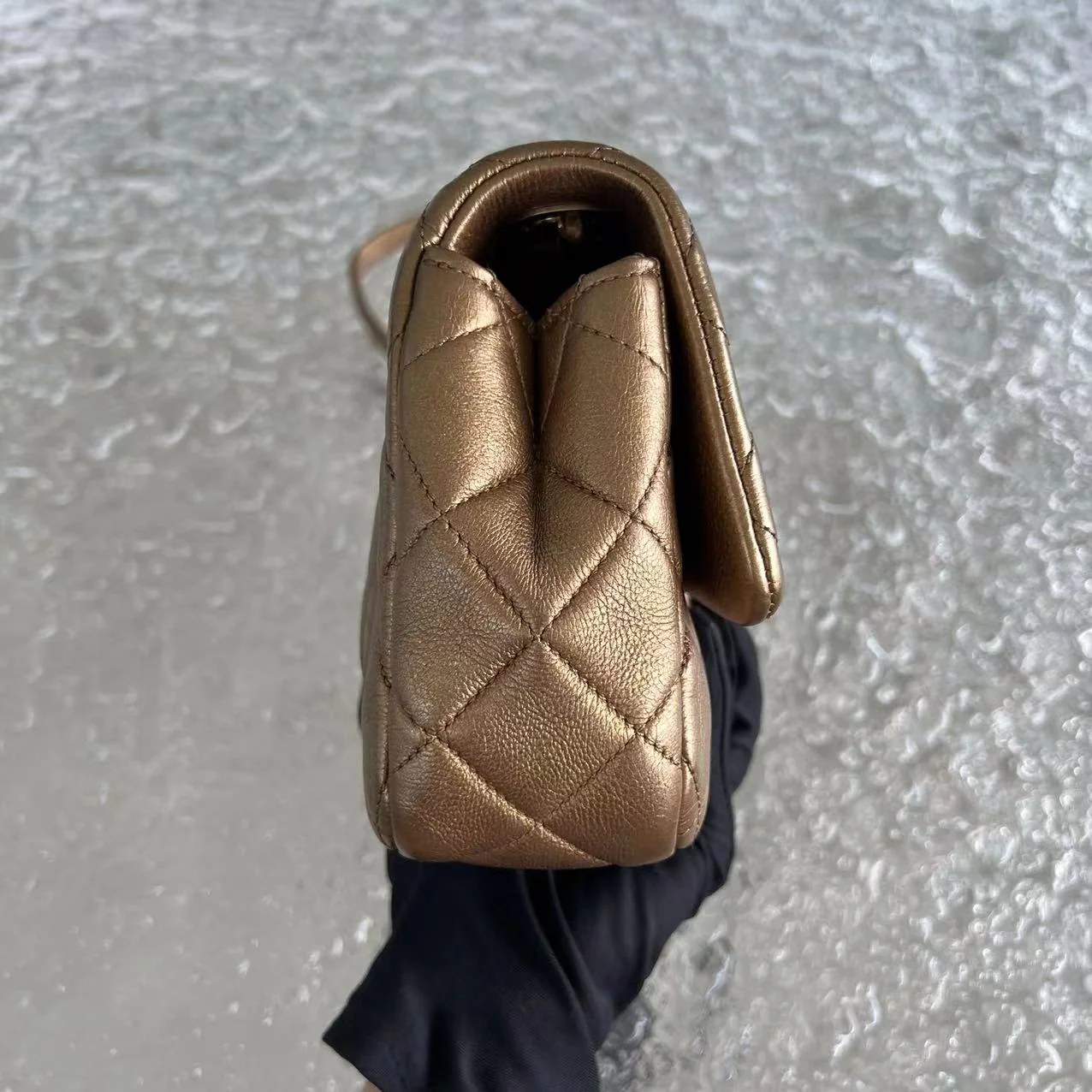 Chanel Classic Flap Seasonal Flap Medium 25CM Quilted Calfskin Bronze Golden Hardware Series 21 - Best Luxury Designers