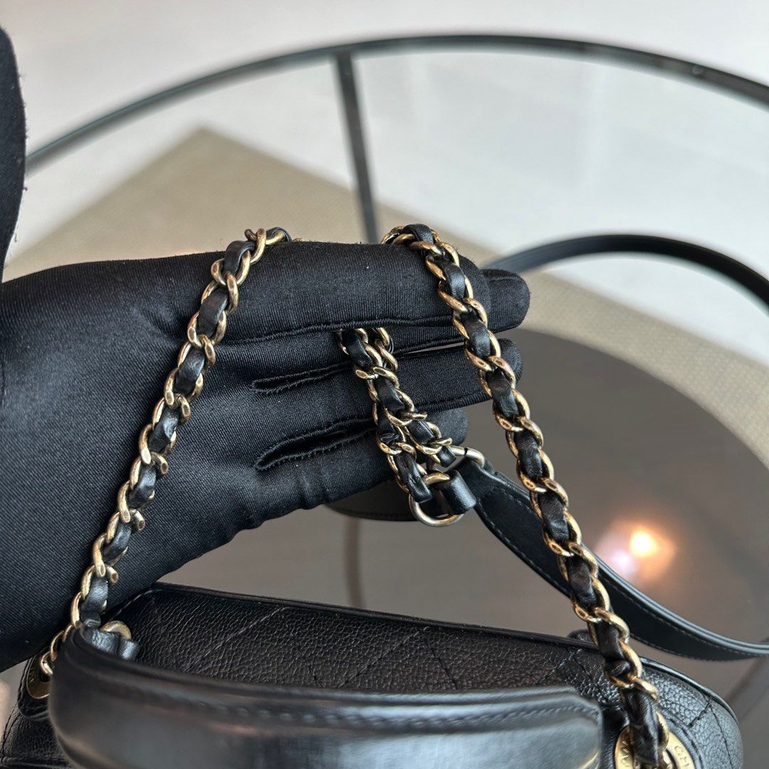 Chanel Coco Curve Vanity Case Calfskin Black GHW No 23 - Best Luxury Designers