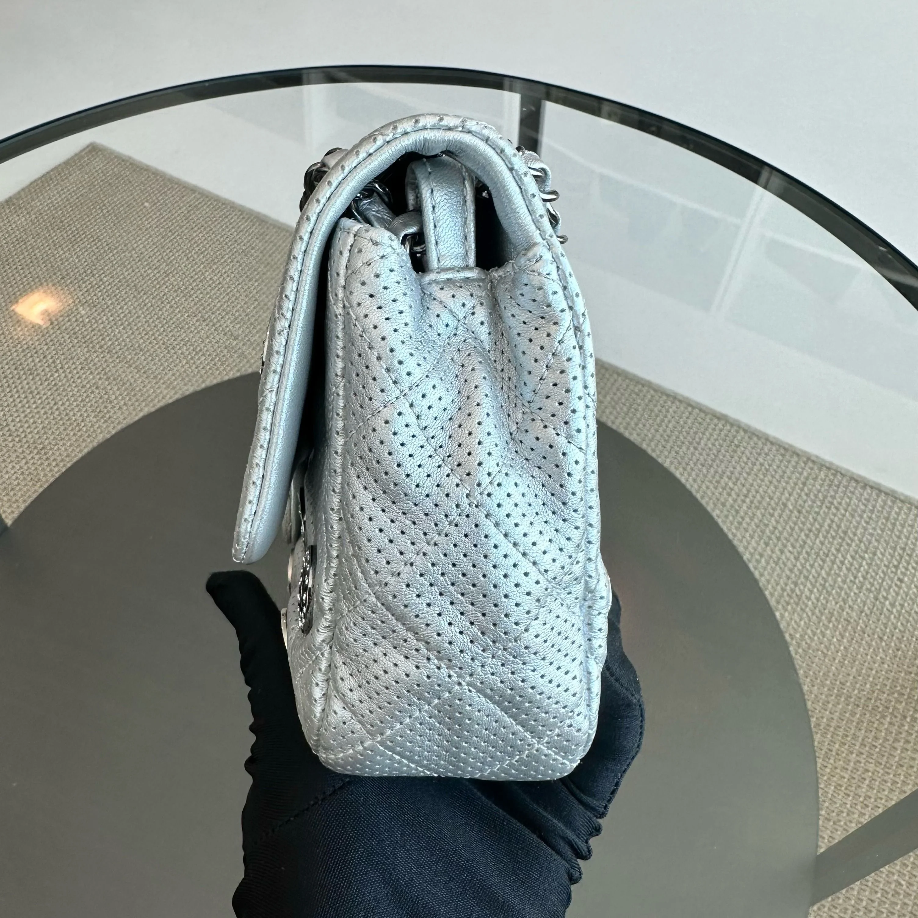 Chanel Cruise Paris-Dubai 2015 Seasonal Flap Perforated Metallic Lambskin With Eyelets No 20 - Best Luxury Designers