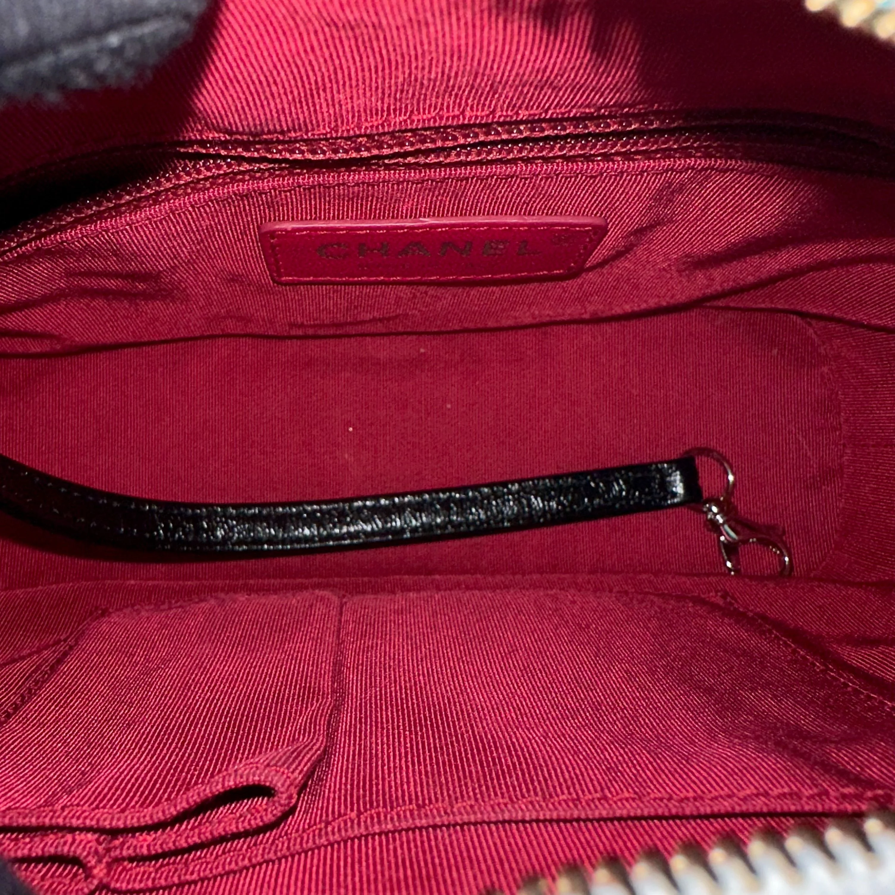 Chanel Gabrielle Small Hobo Quilted Aged Calfskin White Black No 23 - Best Luxury Designers