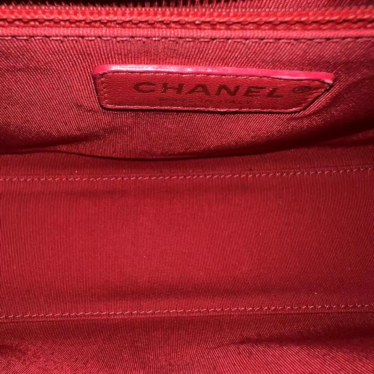 Chanel Medium Label Click Flap Quilted Grained Calfskin Red Golden Hardware Series 24 - Best Luxury Designers