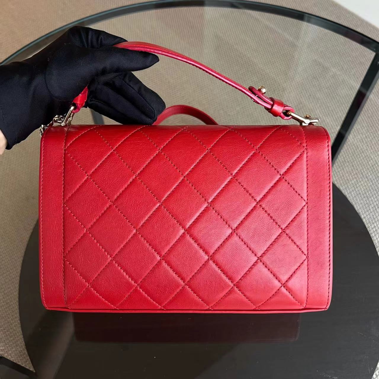 Chanel Medium Label Click Flap Quilted Grained Calfskin Red Golden Hardware Series 24 - Best Luxury Designers