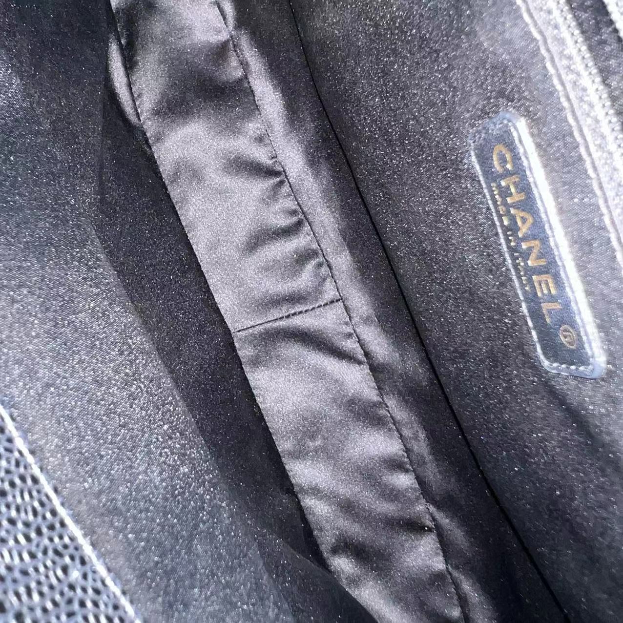 GST Grand Shopping Tote Caviar Quilted Grained Calfskin Black Golden Hardware Series 19