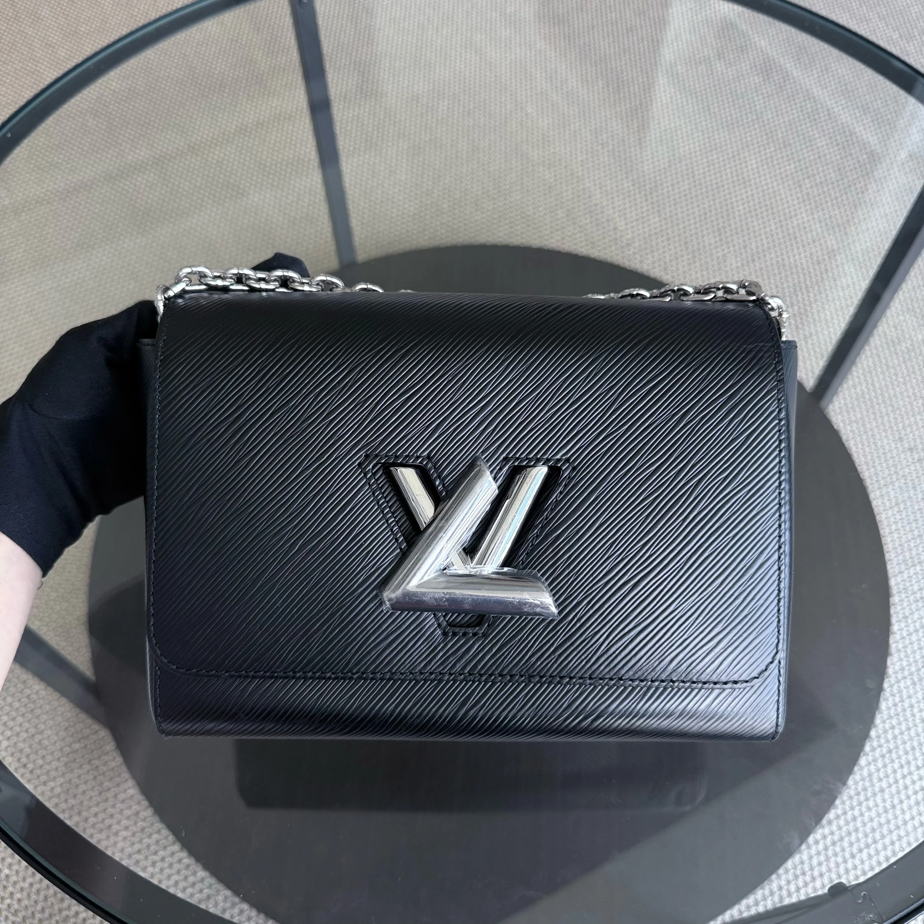Louis Vuitton Twist Medium MM - EPI Leather Black Silver Hardware