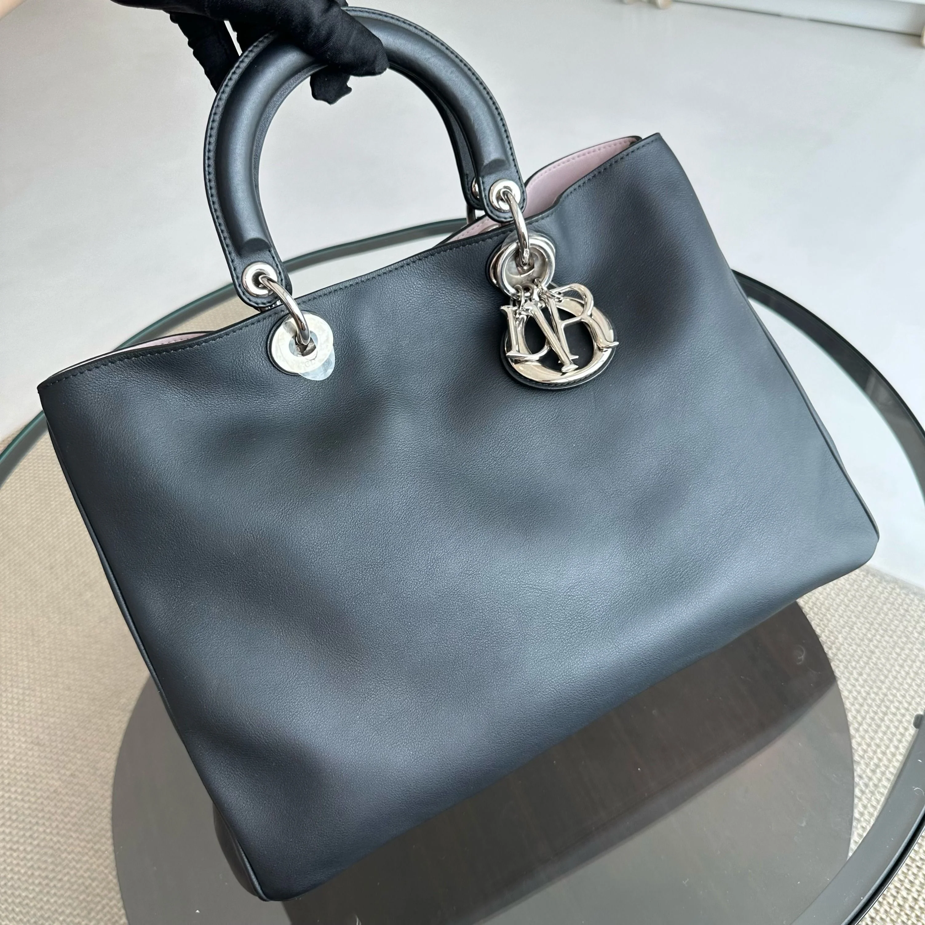 Dior Diorissimo Medium Smooth Calfskin Black SHW - Best Luxury Designers