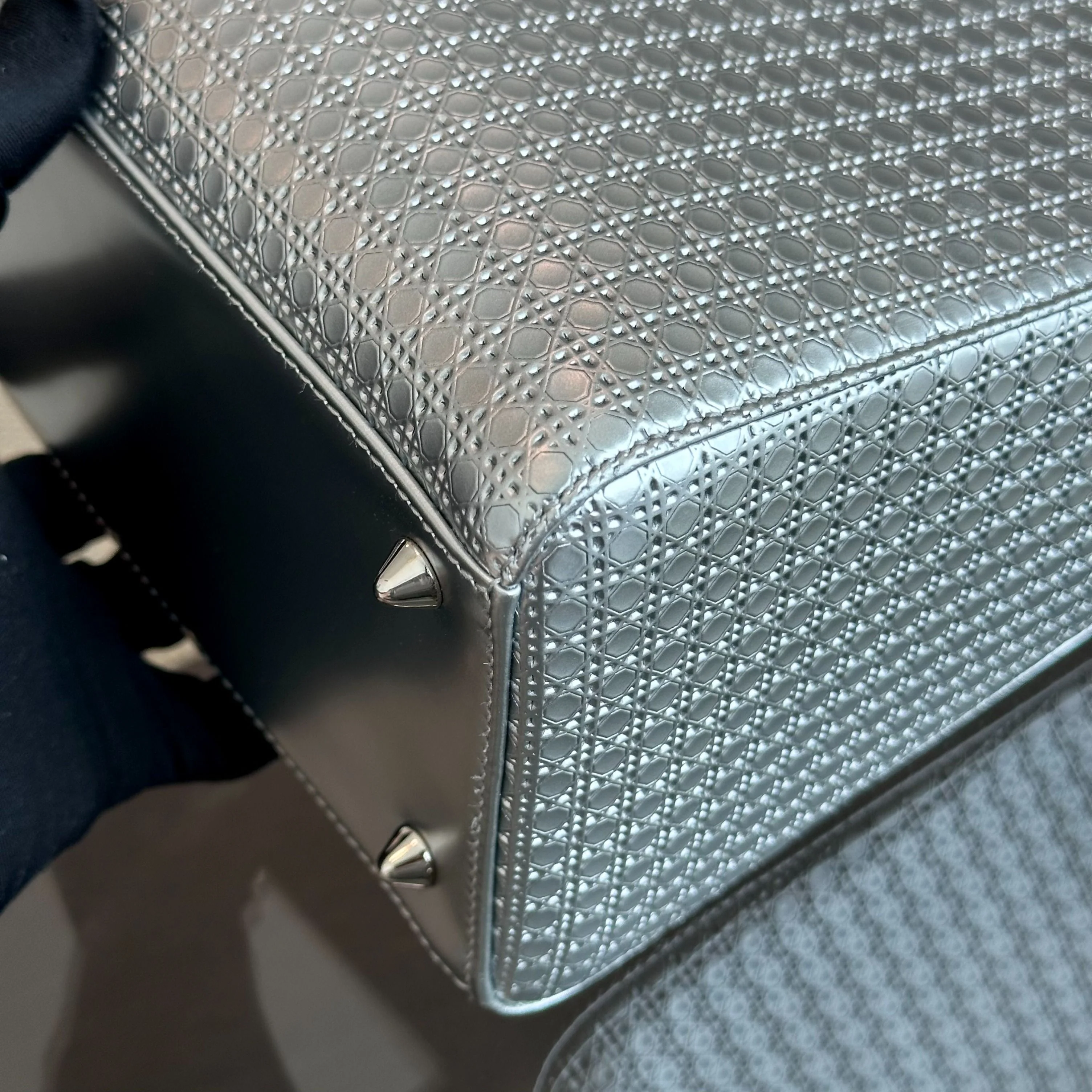 Dior Lady Medium Micro-Cannage Metallic Limited Edition Silver SHW - Best Luxury Designers