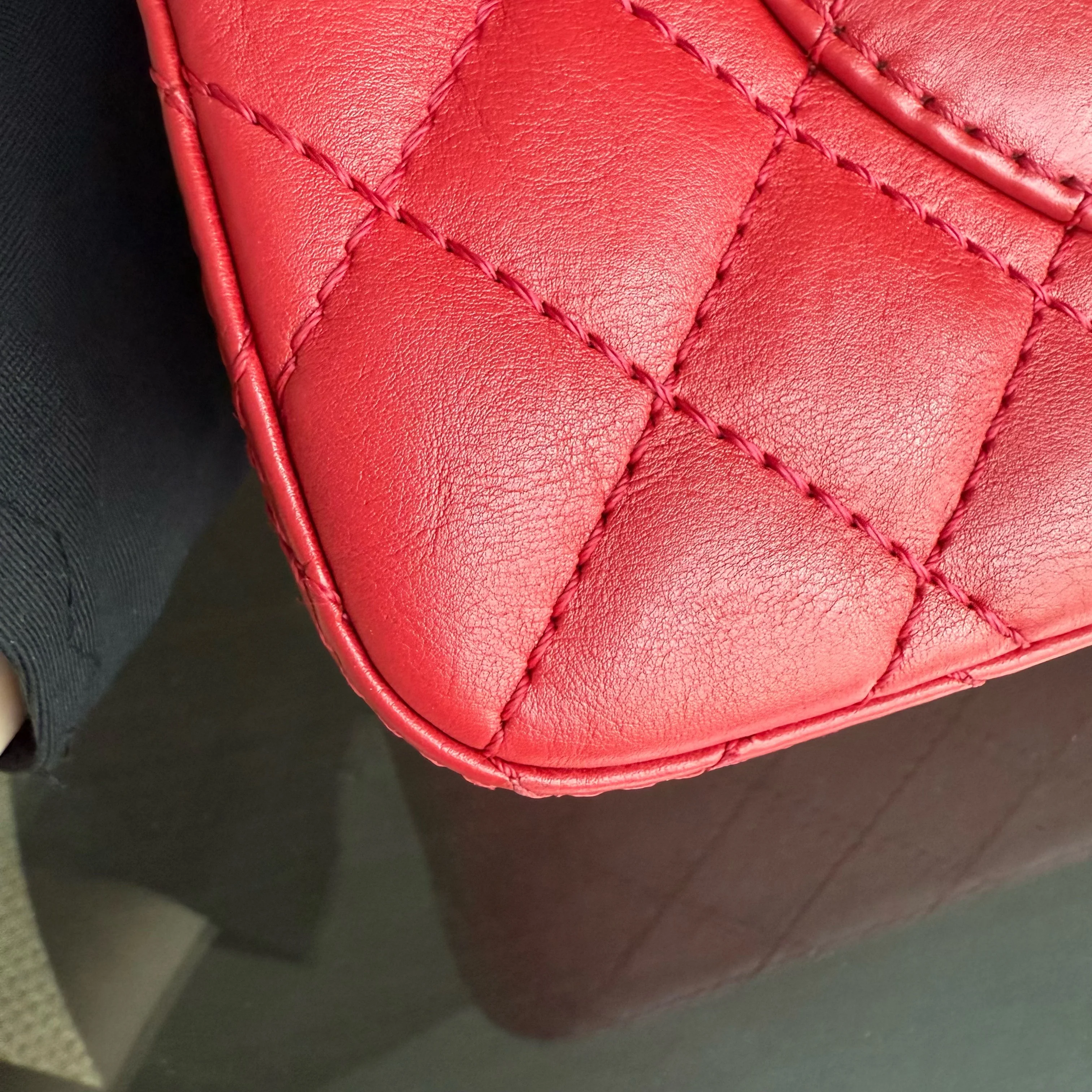 Chanel 2.55 Reissue 225 - Calfskin 24CM Quilted Red Ruthenium Gold Hardware Series 23