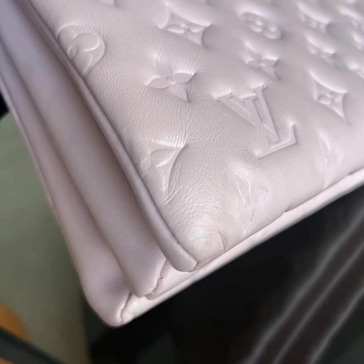 Louis Vuitton Coussin PM Puffy Lambskin Light Purple Golden Hardware