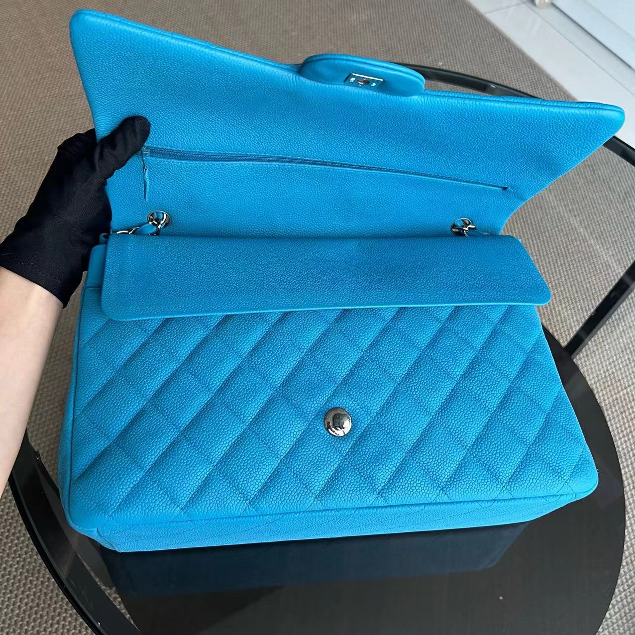 BALANCE of Maxi Classic Flap Caviar Double Flap Quilted Grained Calfskin Blue Silver Hardware Series 17