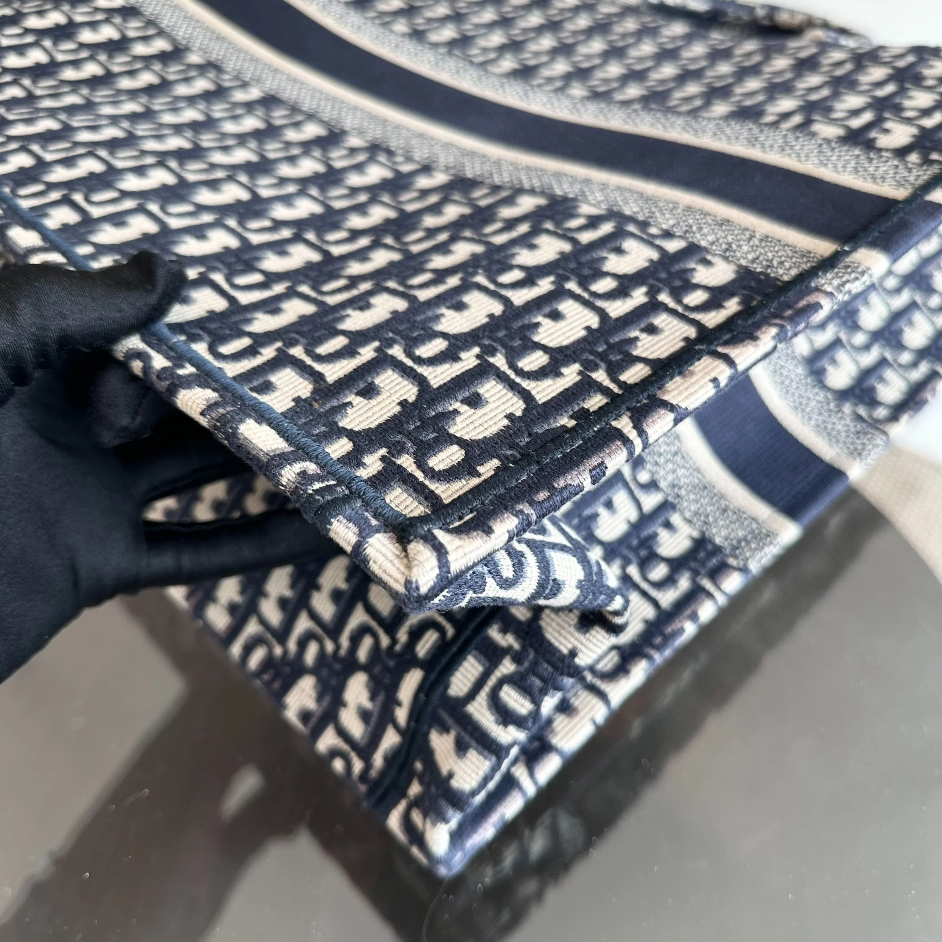 *Full Set, Receipt* Dior Book Tote Large Oblique Canvas Bag - Best Luxury Designers