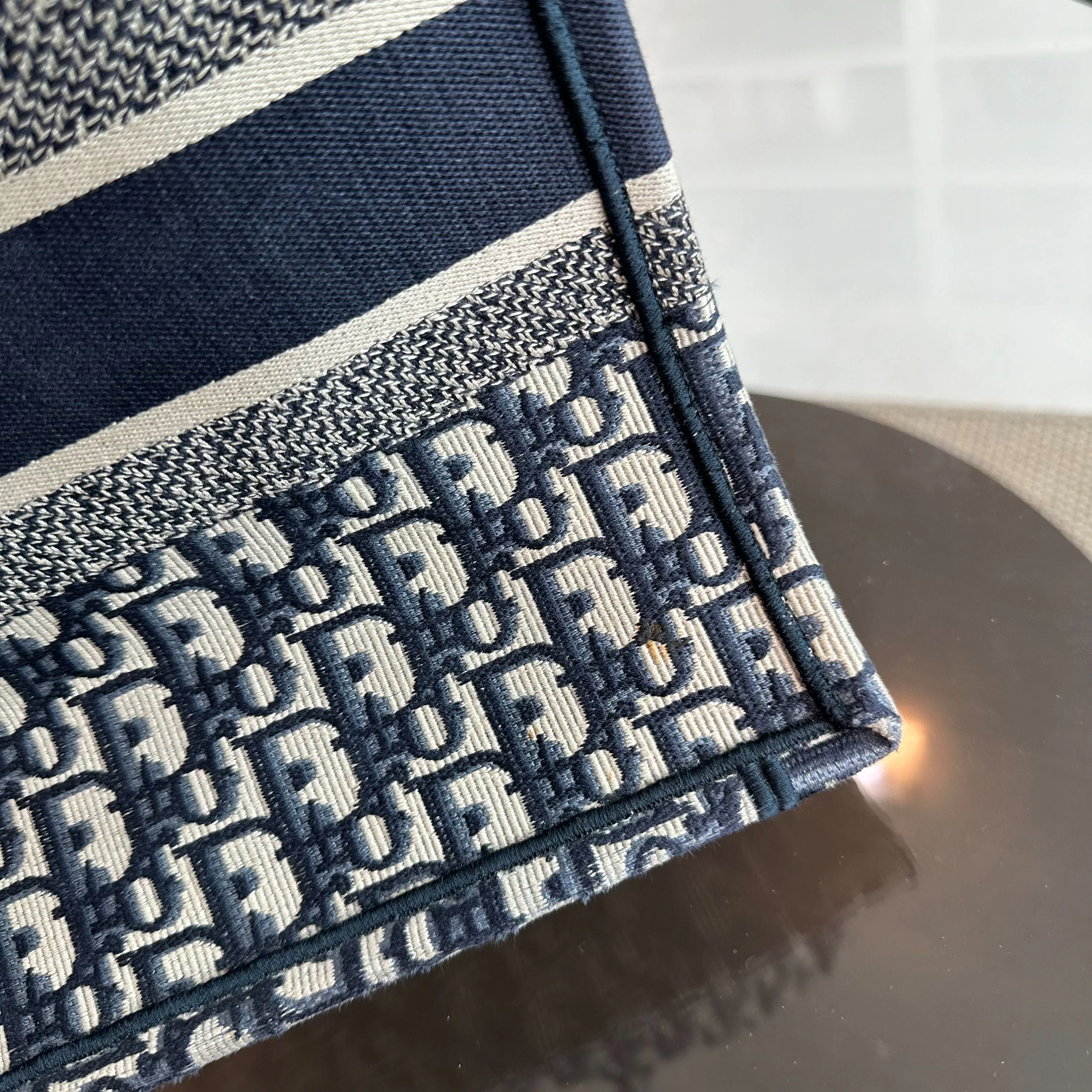 *Full Set, Receipt* Dior Book Tote Medium Oblique Canvas Blue - Best Luxury Designers