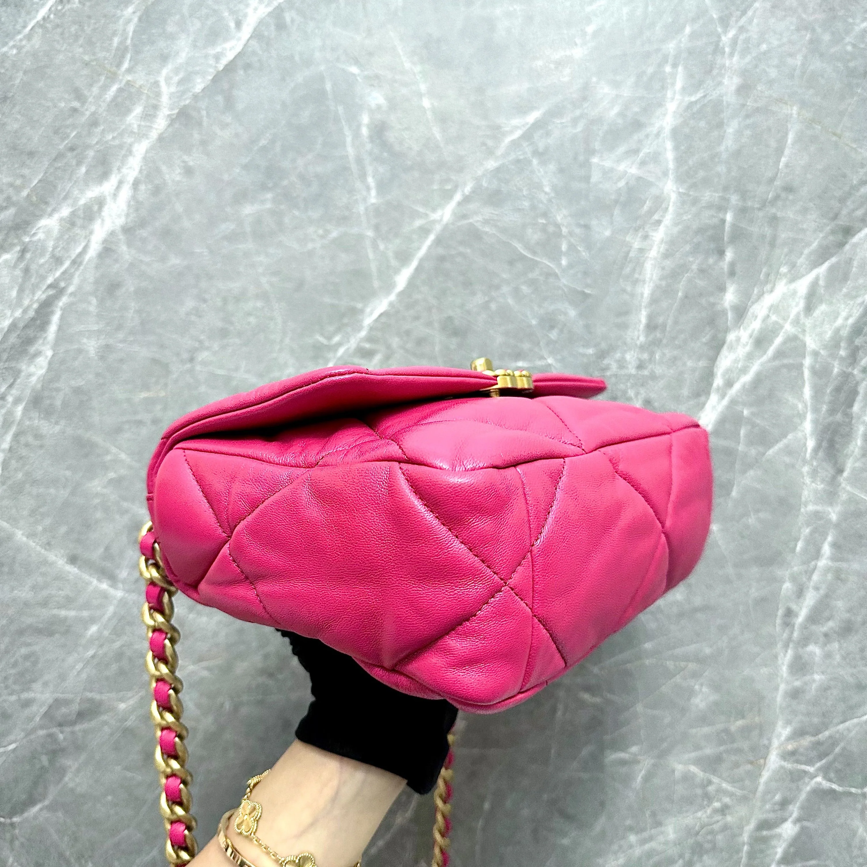 *Like New Full Set* Chanel C19 Small Goatskin Hot Pink GHW No 29 - Best Luxury Designers