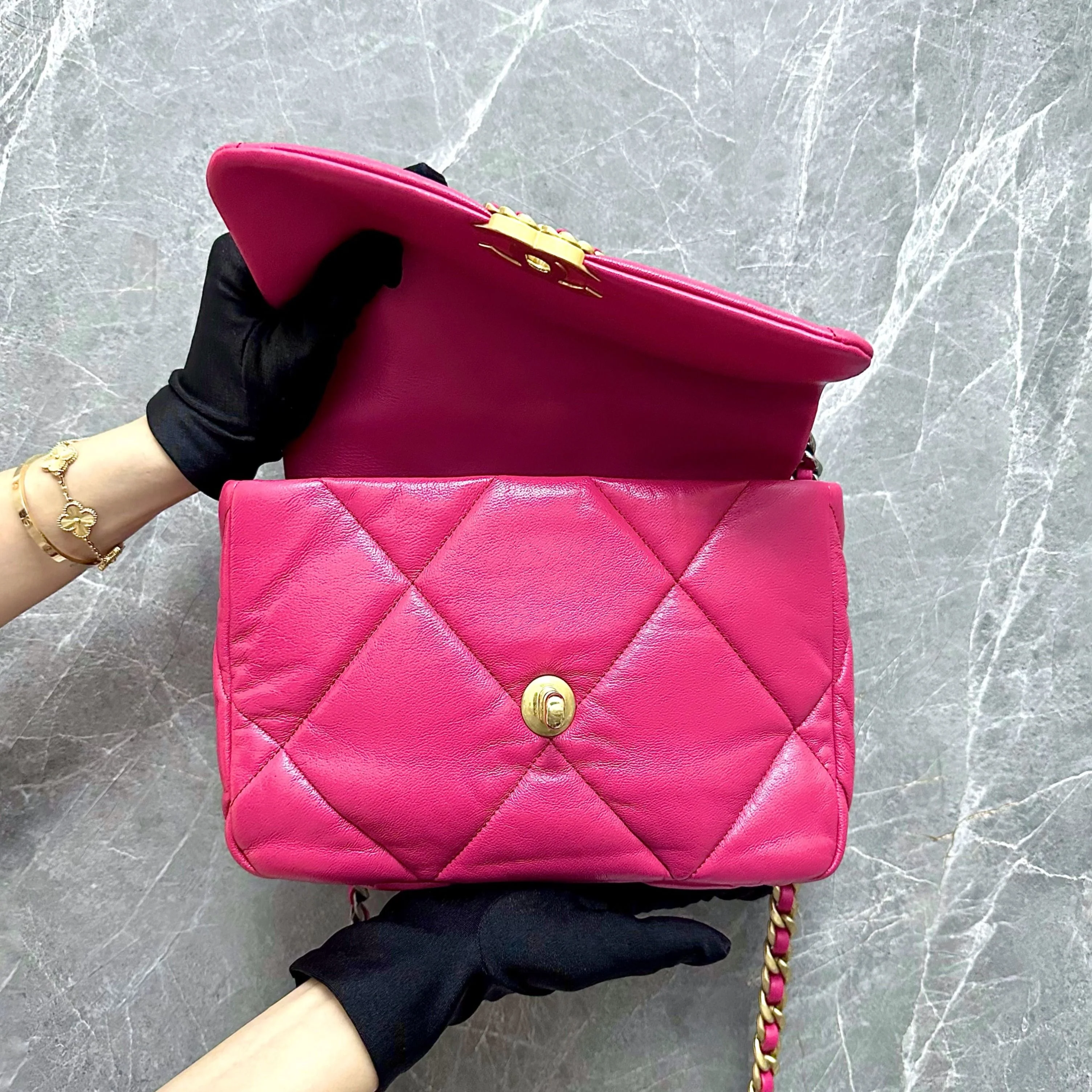 *Like New Full Set* Chanel C19 Small Goatskin Hot Pink GHW No 29 - Best Luxury Designers