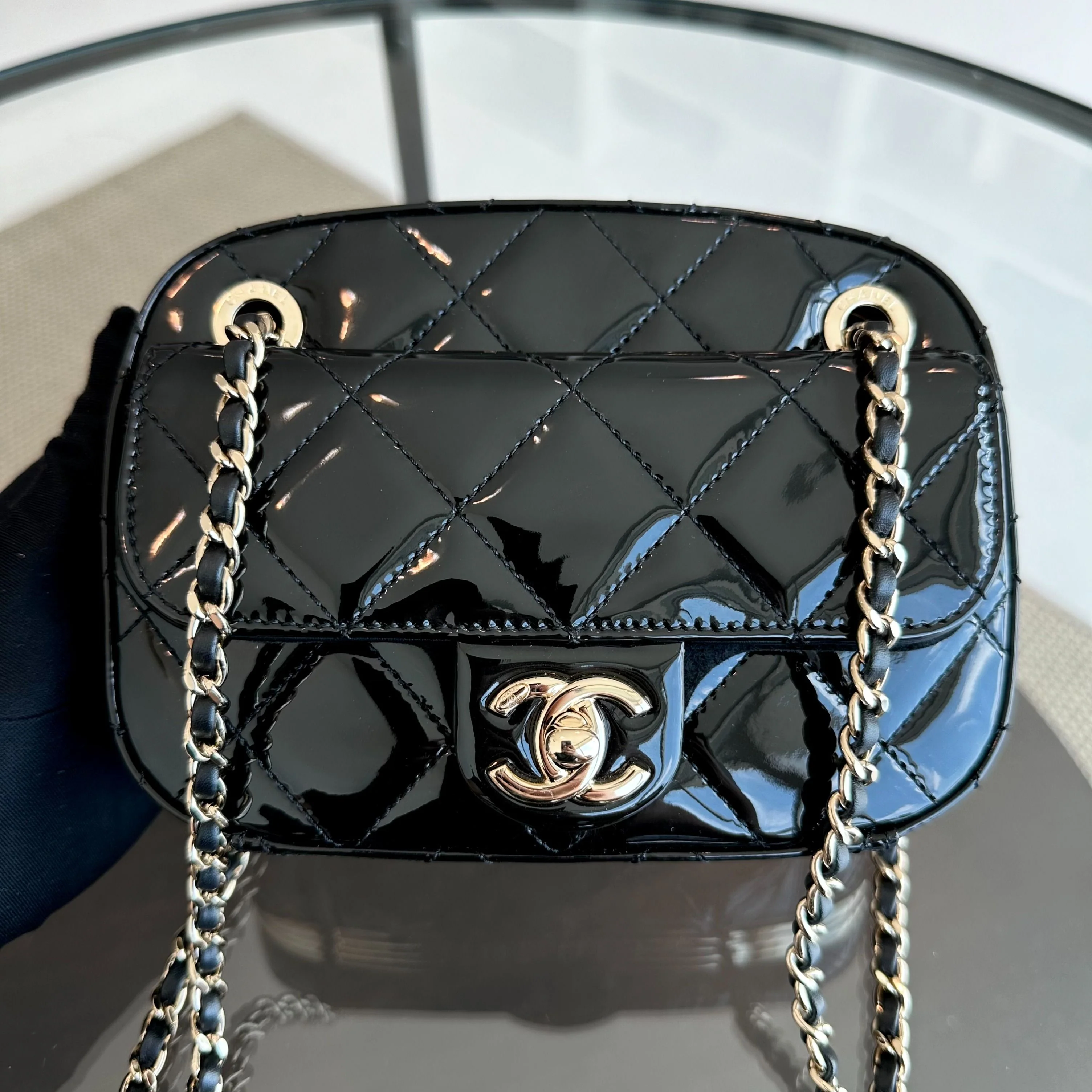 *Microchip, Full Set* Chanel 2022/23 Fall Winter Collection Mini Camera Quilted Patent Leather Black GHW - Best Luxury Designers