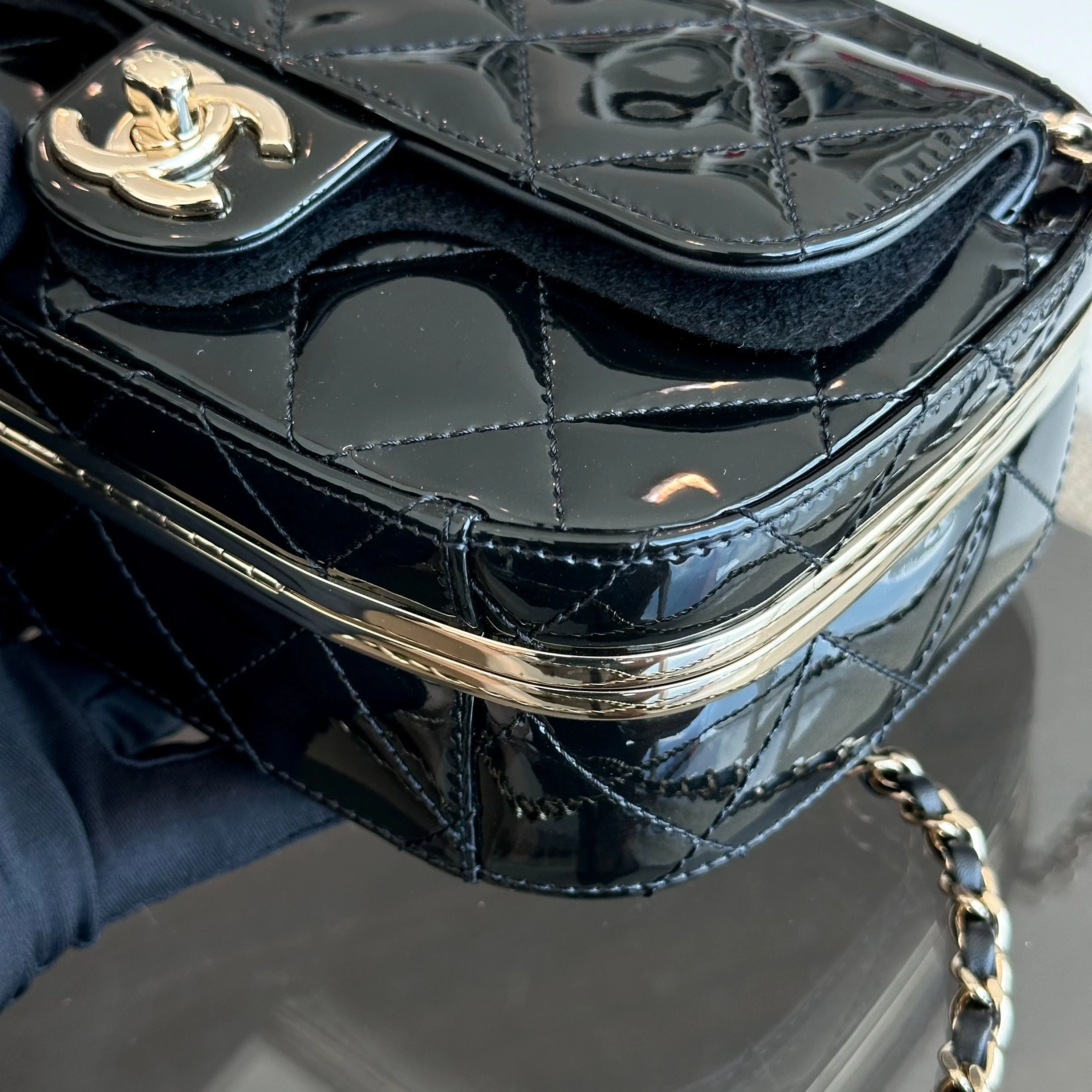 *Microchip, Full Set* Chanel 2022/23 Fall Winter Collection Mini Camera Quilted Patent Leather Black GHW - Best Luxury Designers