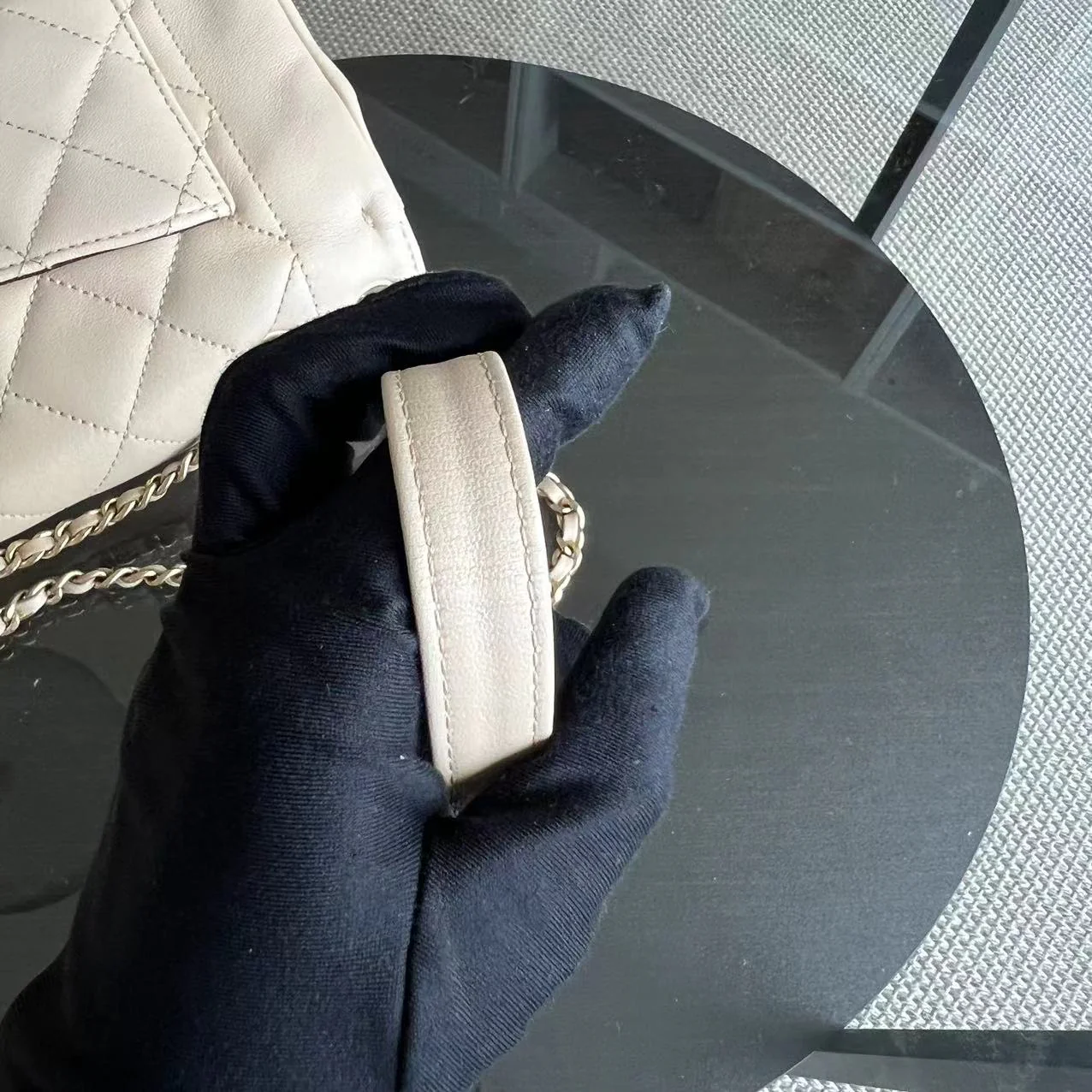 *Modern Reissue 2015* Chanel Diana Small 22CM Quilted Lambskin Beige Golden Hardware Series 20 - Best Luxury Designers